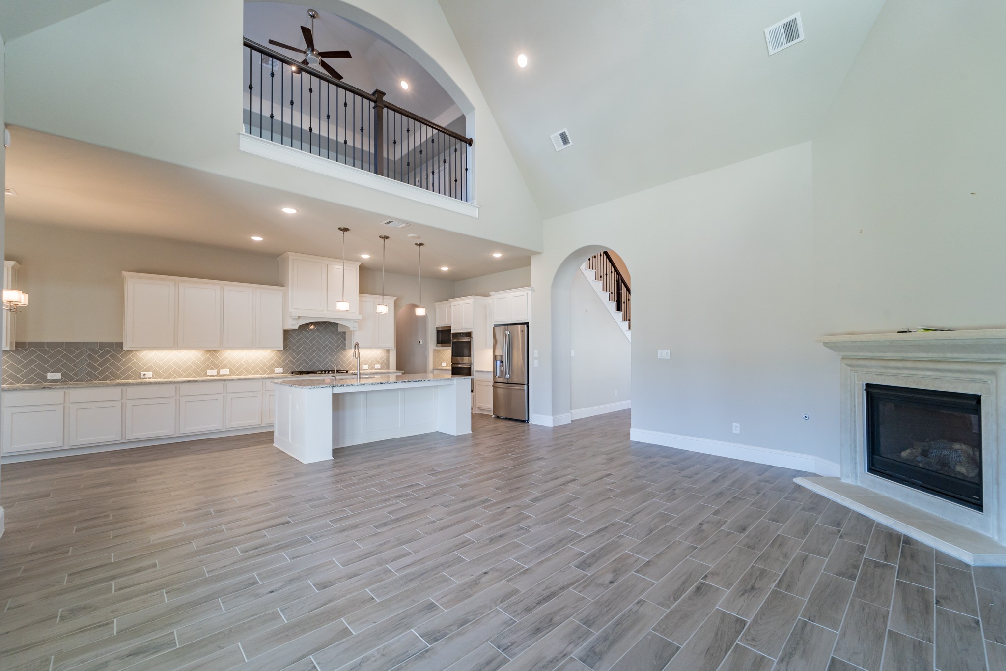5715 Mogo Creek Lane Property Photo 8