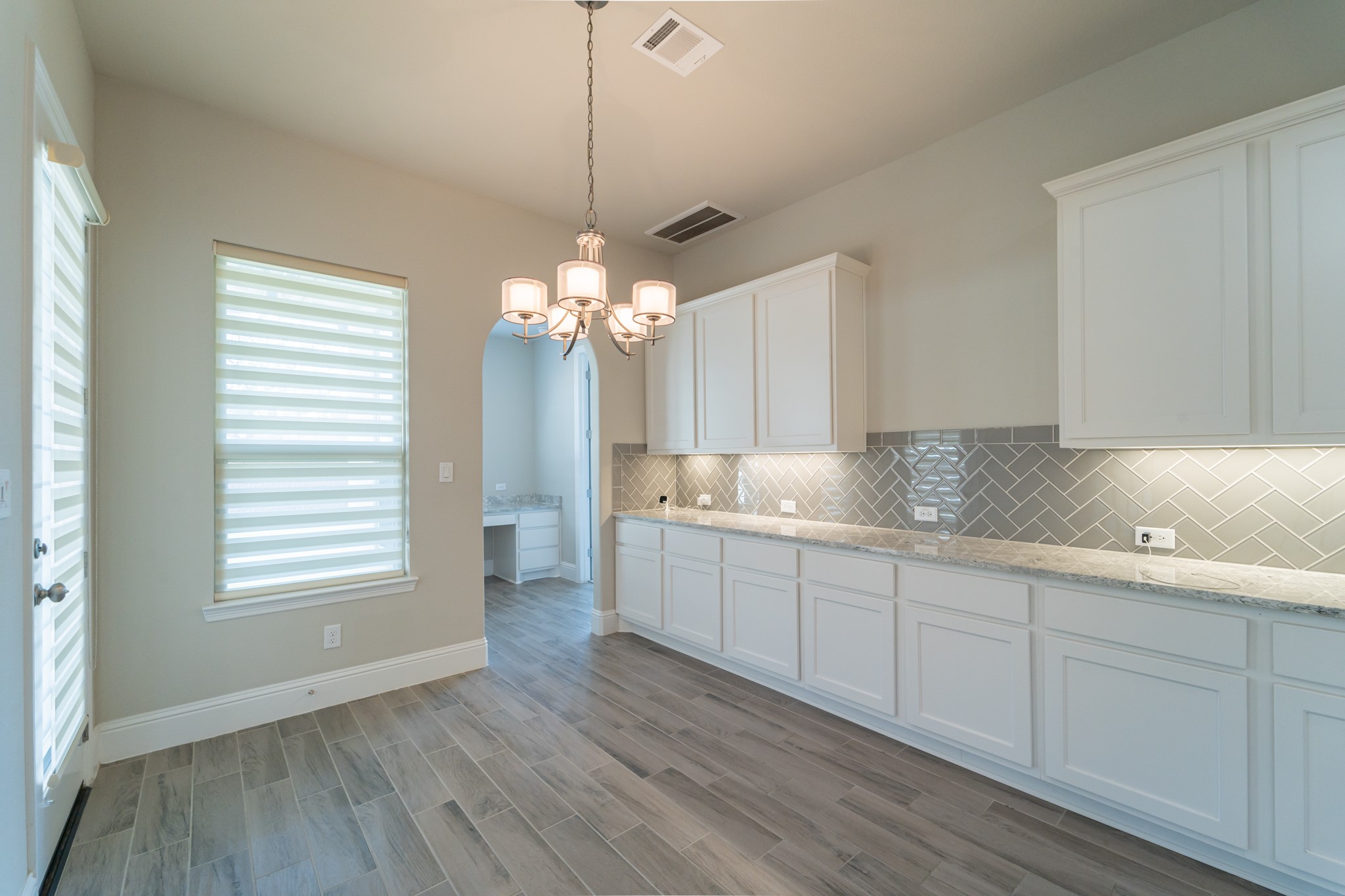 5715 Mogo Creek Lane Property Photo 13
