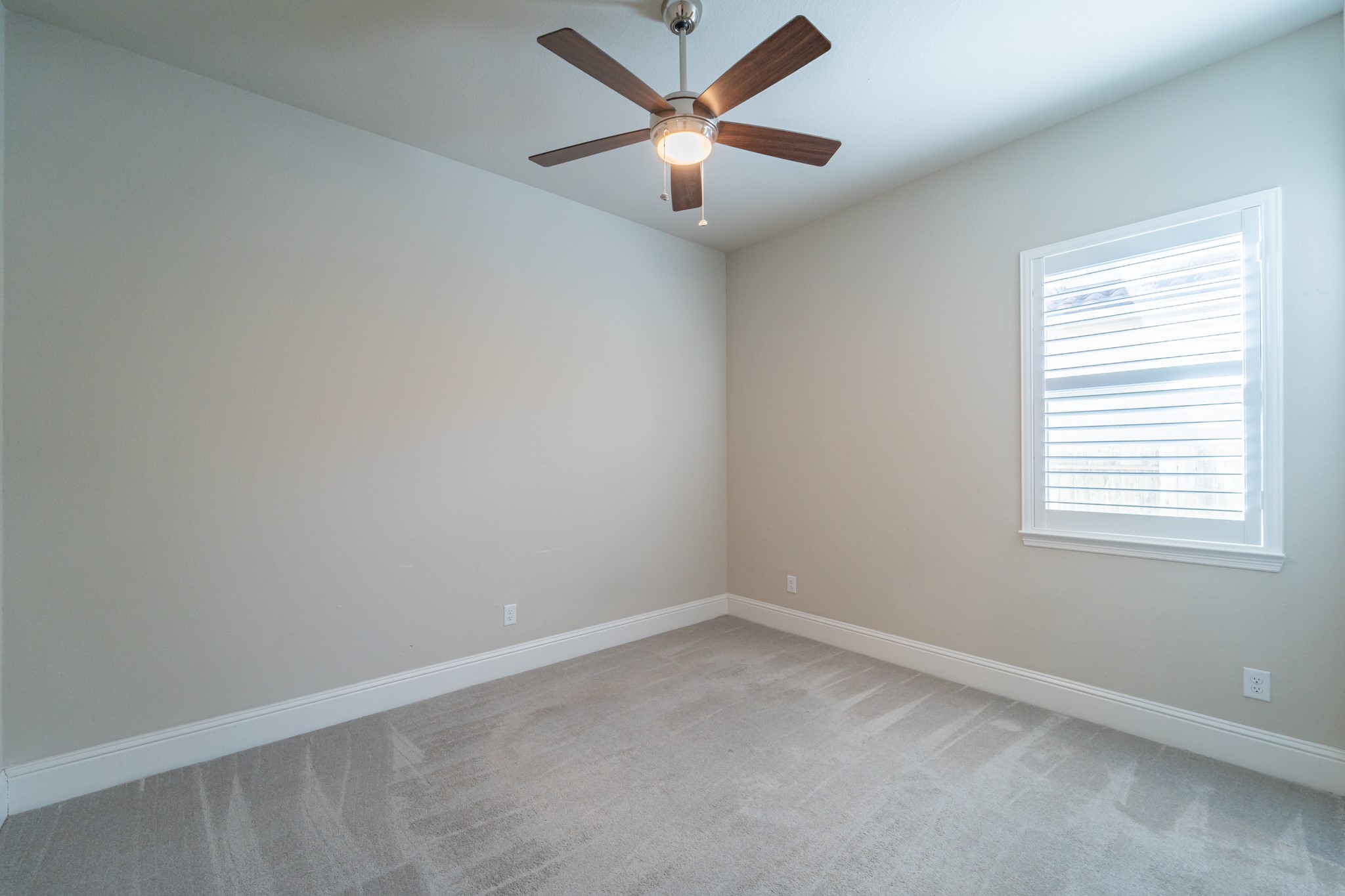 5715 Mogo Creek Lane Property Photo 23
