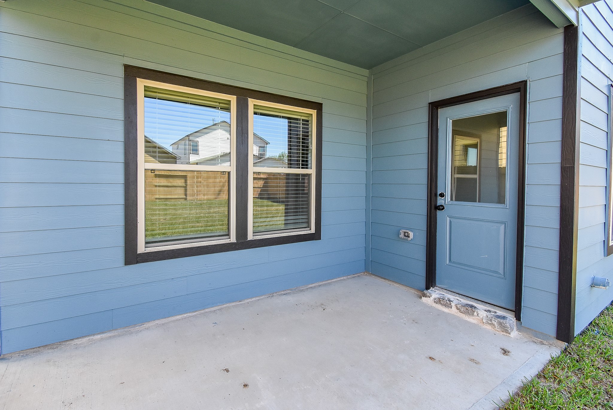 6418 Pomona Court Property Photo 4
