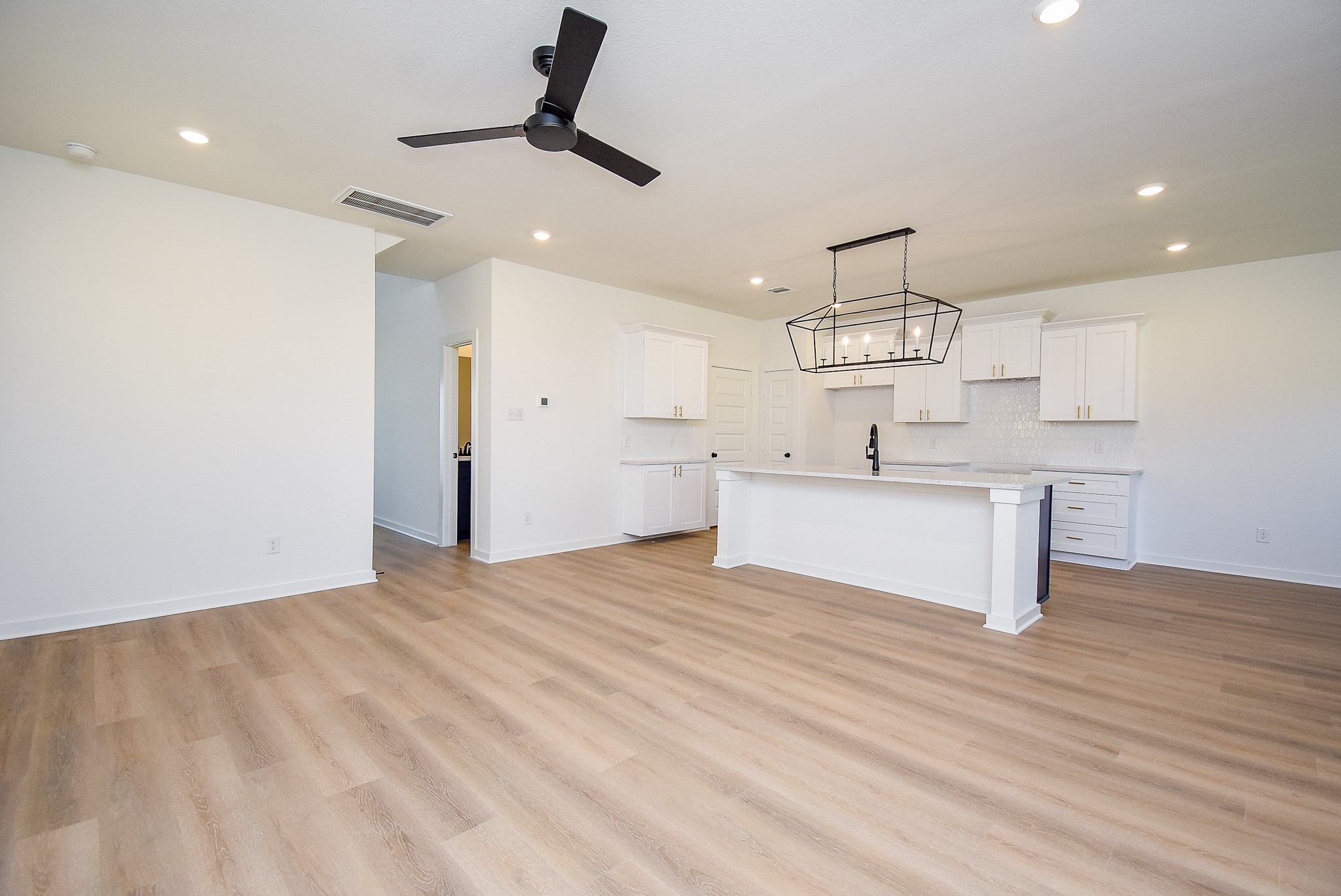 6418 Pomona Court Property Photo 12