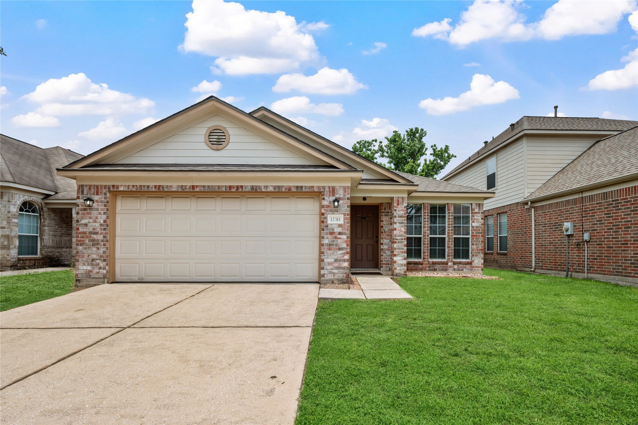 12311 Carriage Oak Circle Property Photo 1