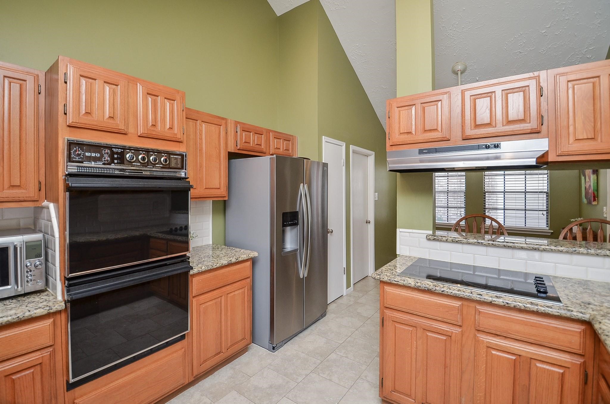 2115 Echo Ridge Property Photo 3