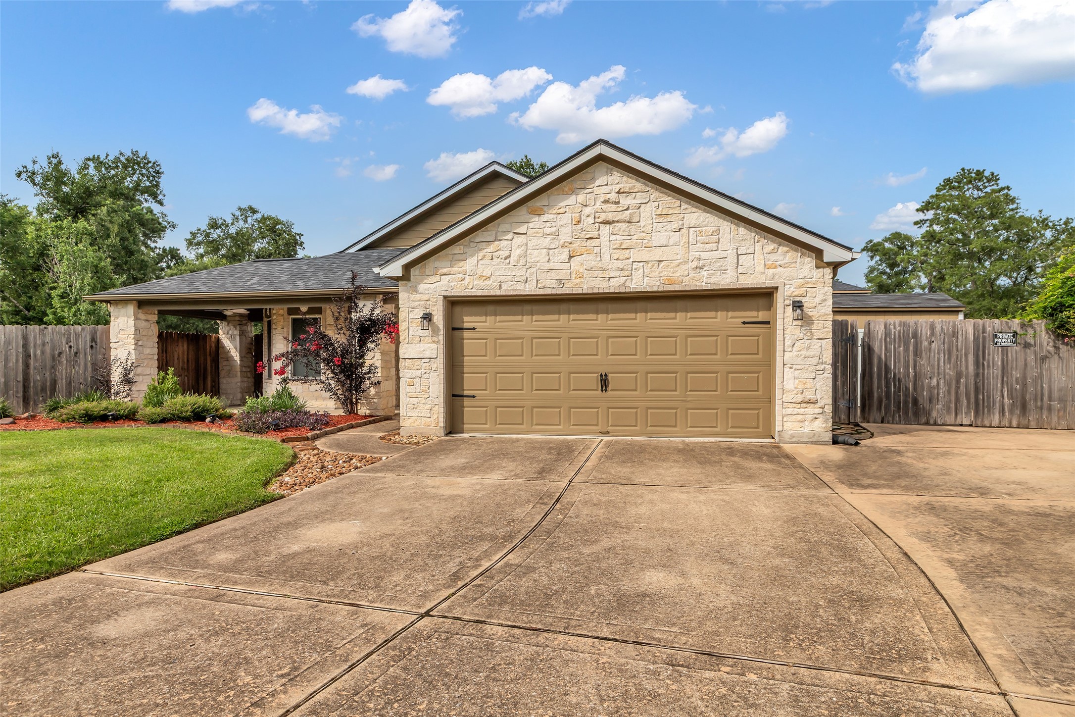 16110 Sealander Court Property Photo 1