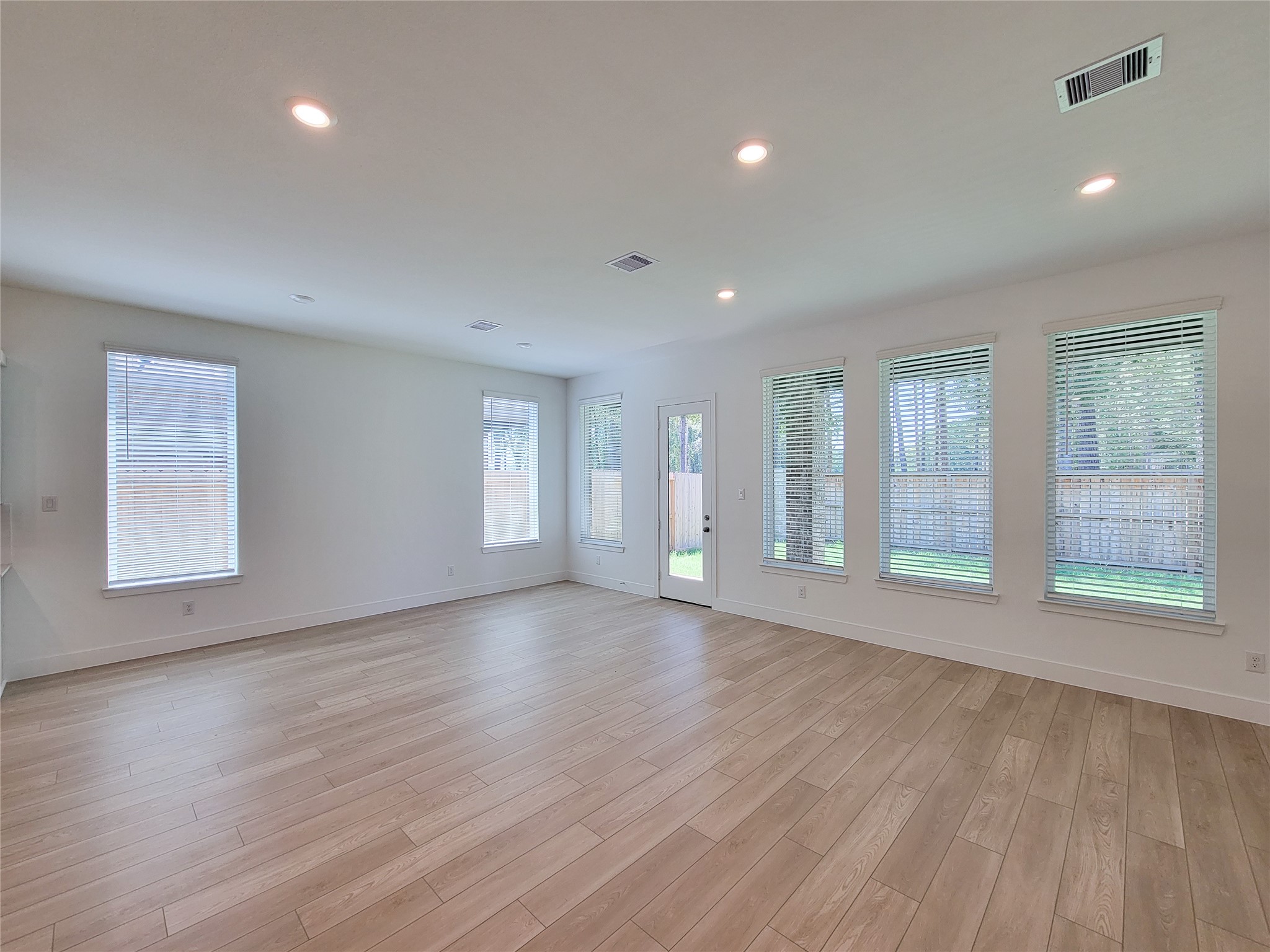 22282 Junction Peak Property Photo 3