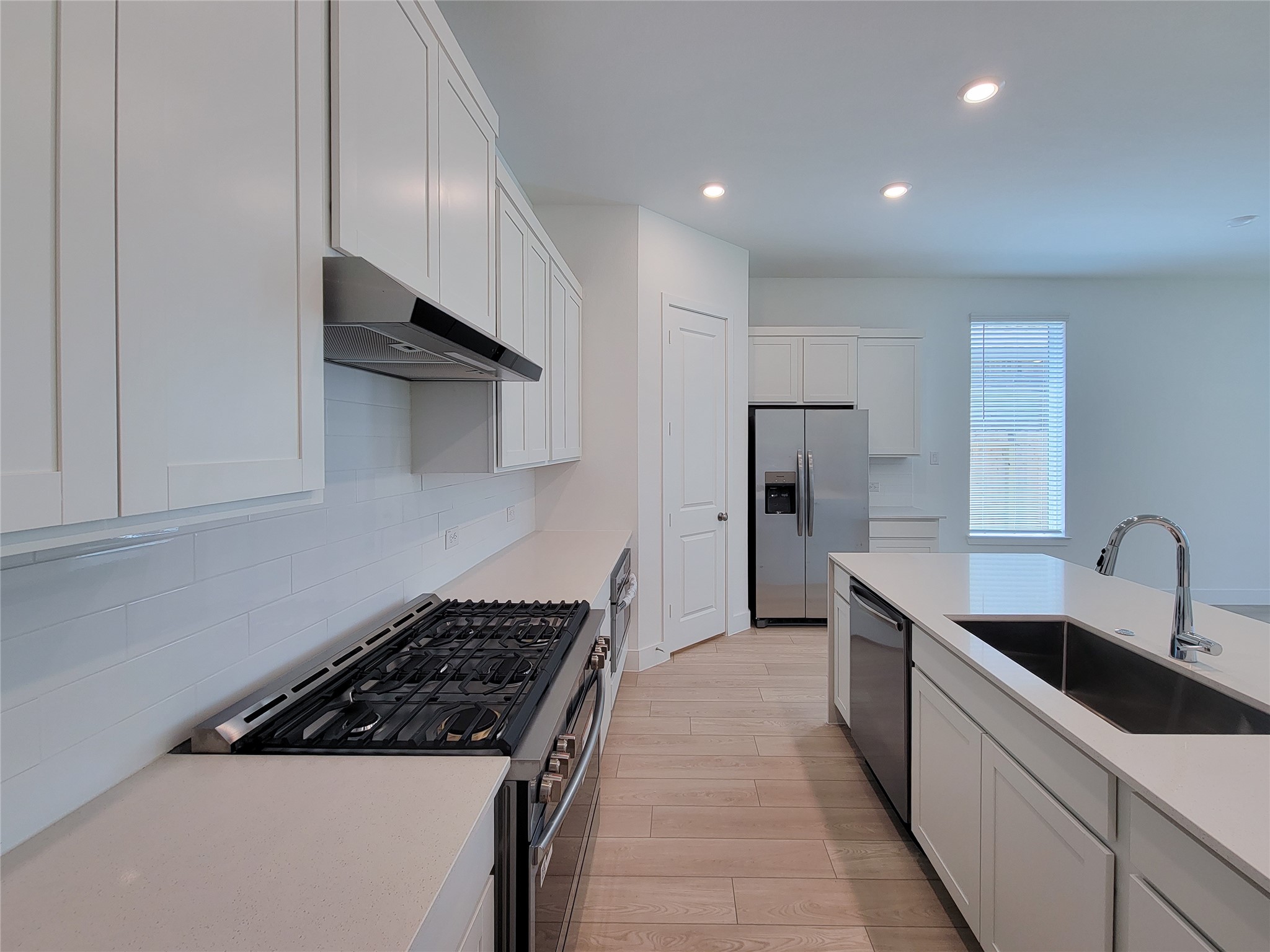 22282 Junction Peak Property Photo 8