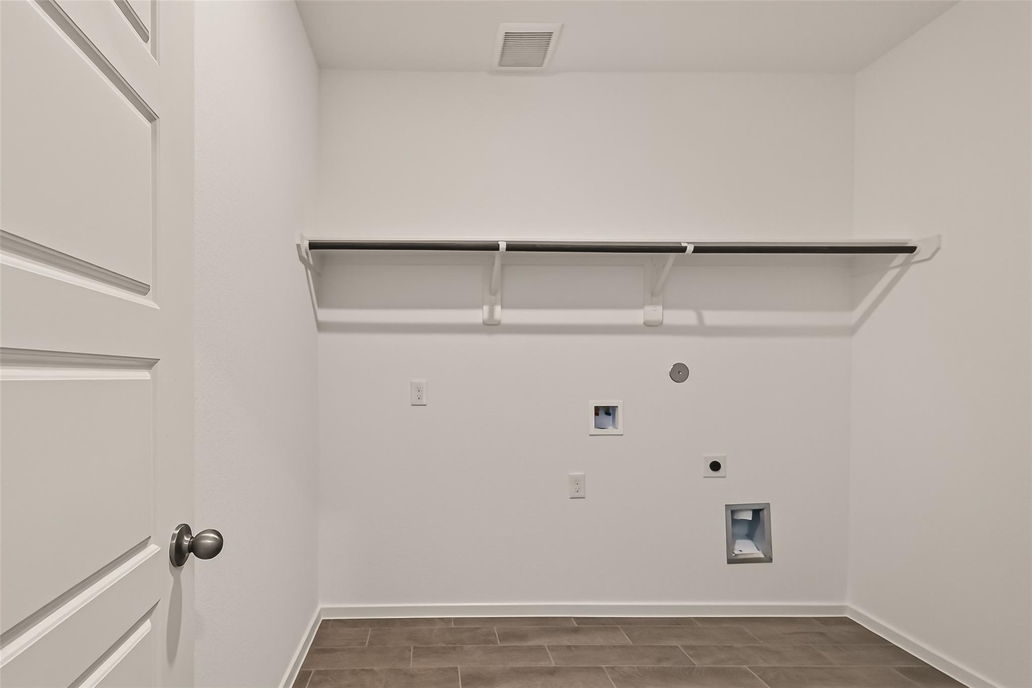 2510 Shallow Lake Lane, Iowa Colony Tx 77583 Property Photo 17