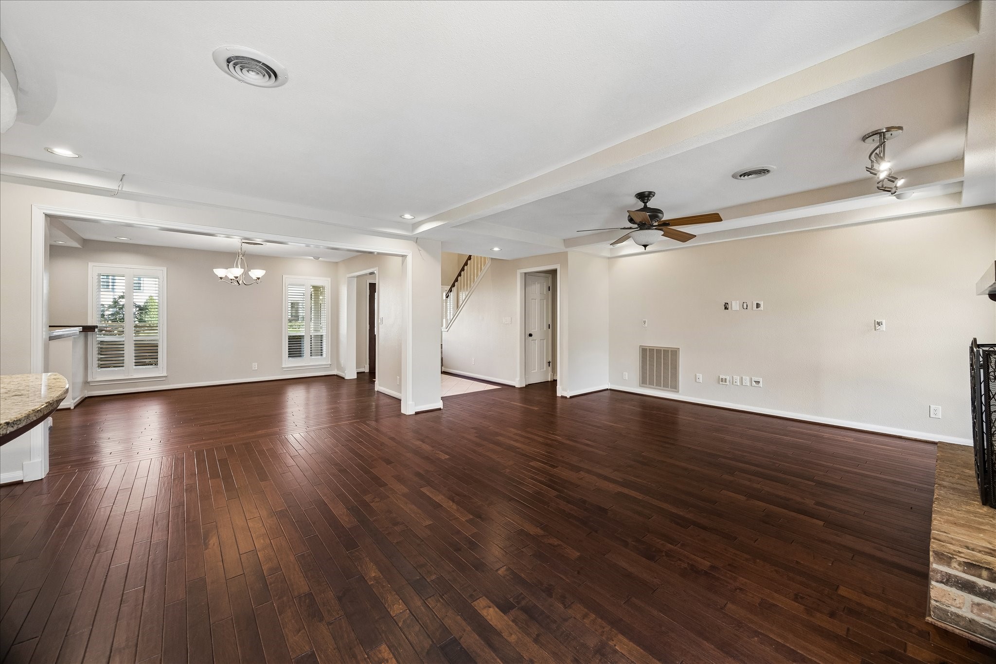 13811 Woodthorpe Lane Property Photo 15