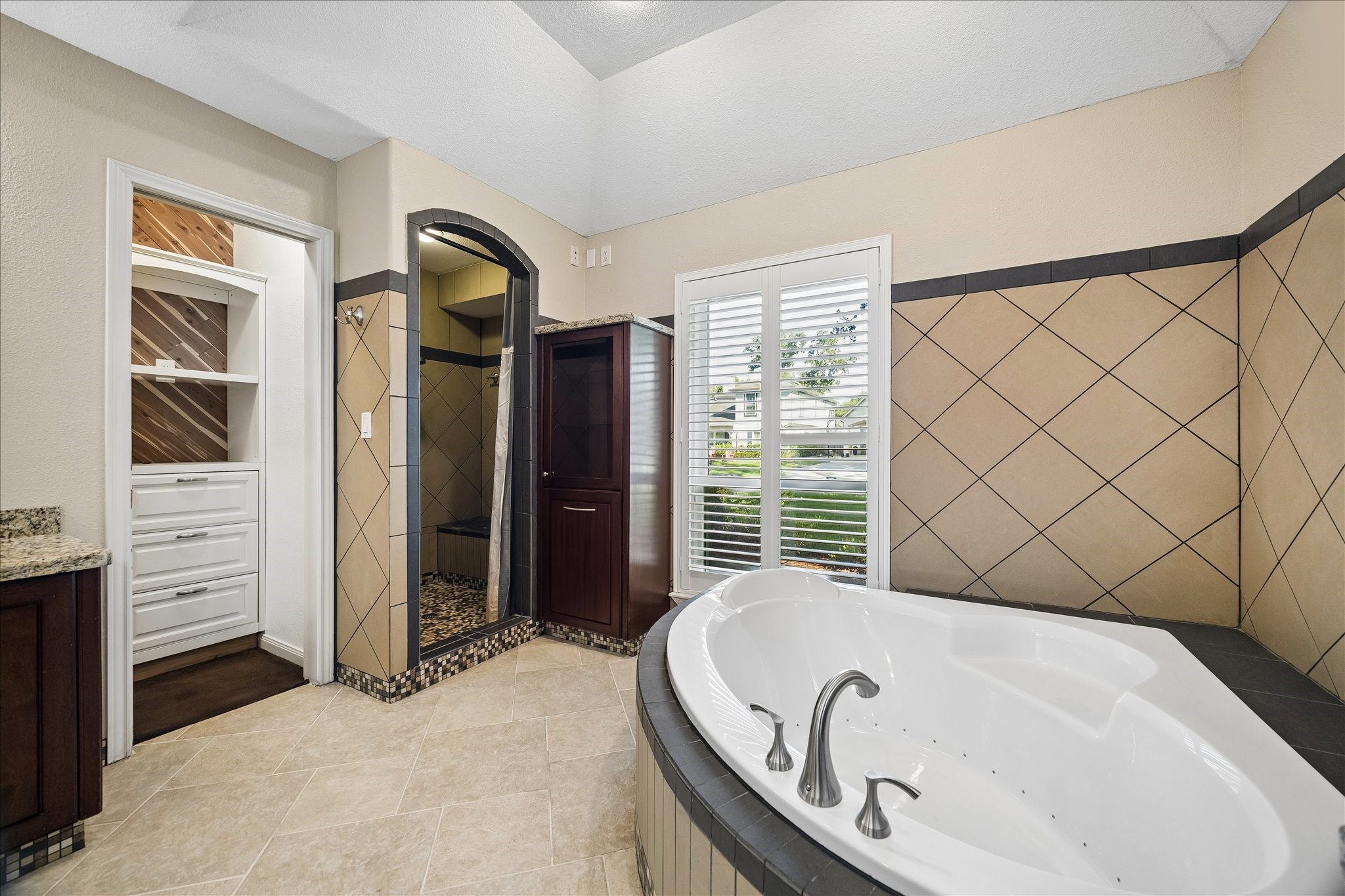 13811 Woodthorpe Lane Property Photo 20