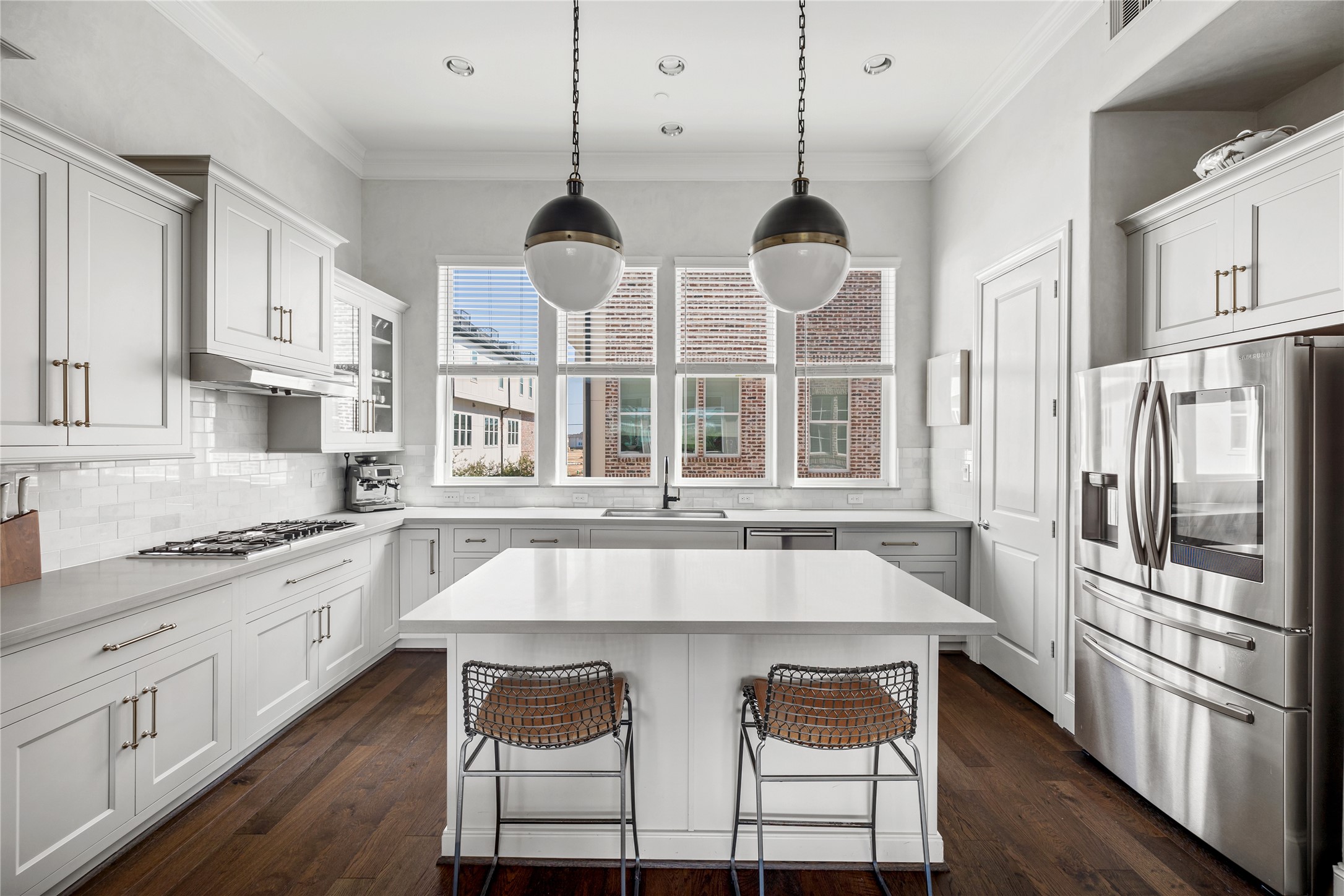 2719 Maxroy Street Property Photo 23