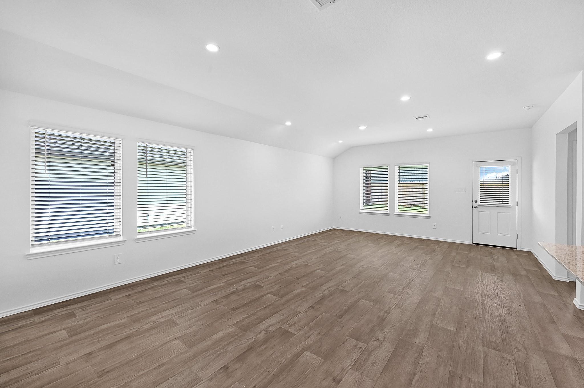 4219 Bedwyn Bay Property Photo 5
