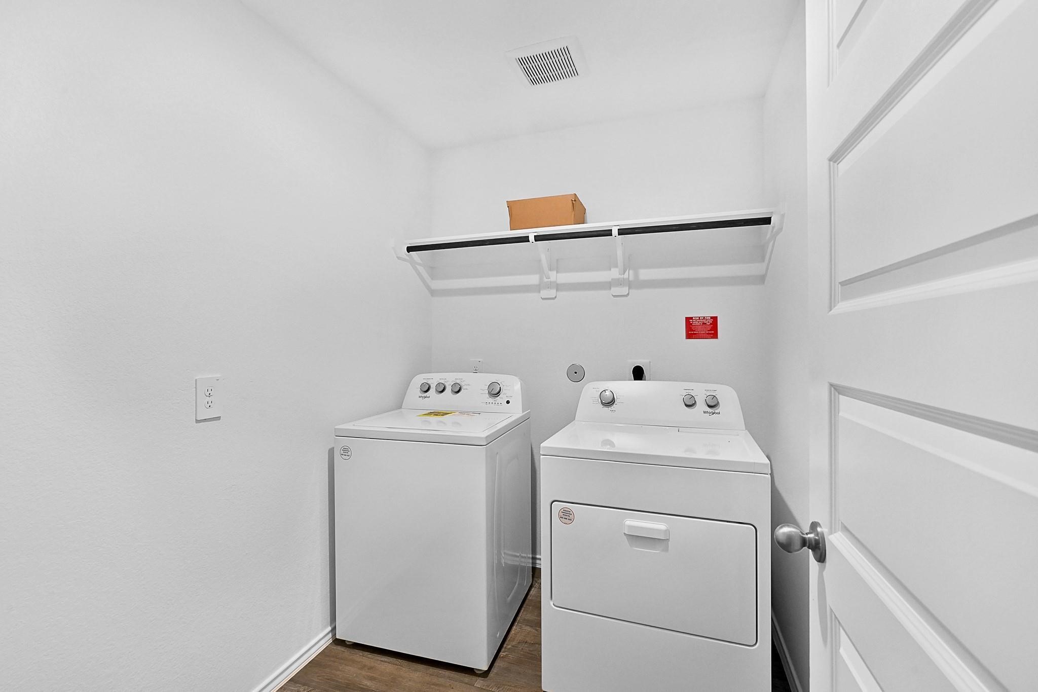 4219 Bedwyn Bay Property Photo 8