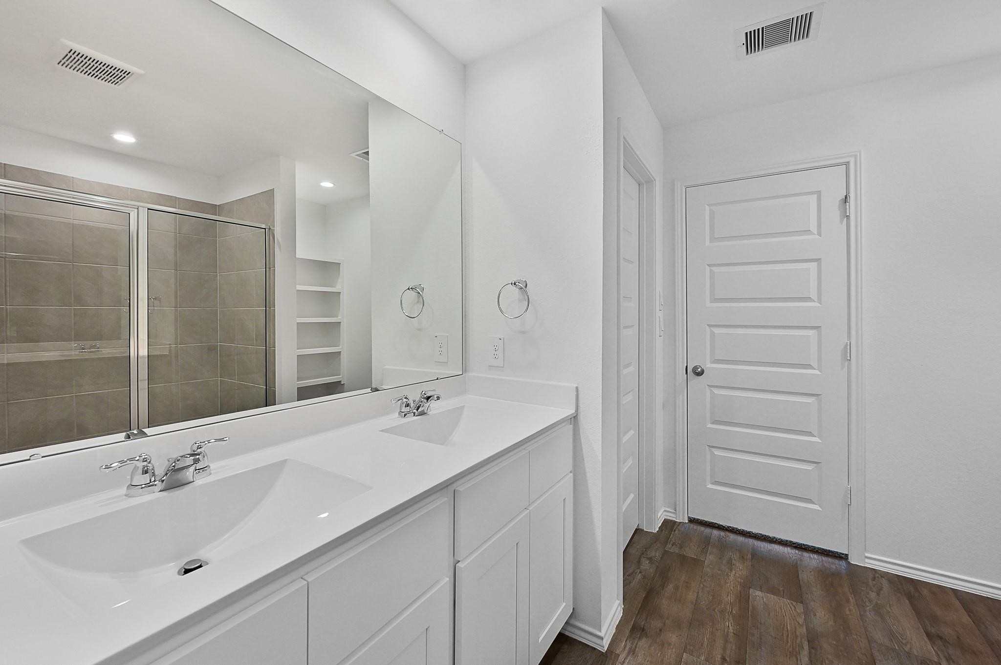 4219 Bedwyn Bay Property Photo 13