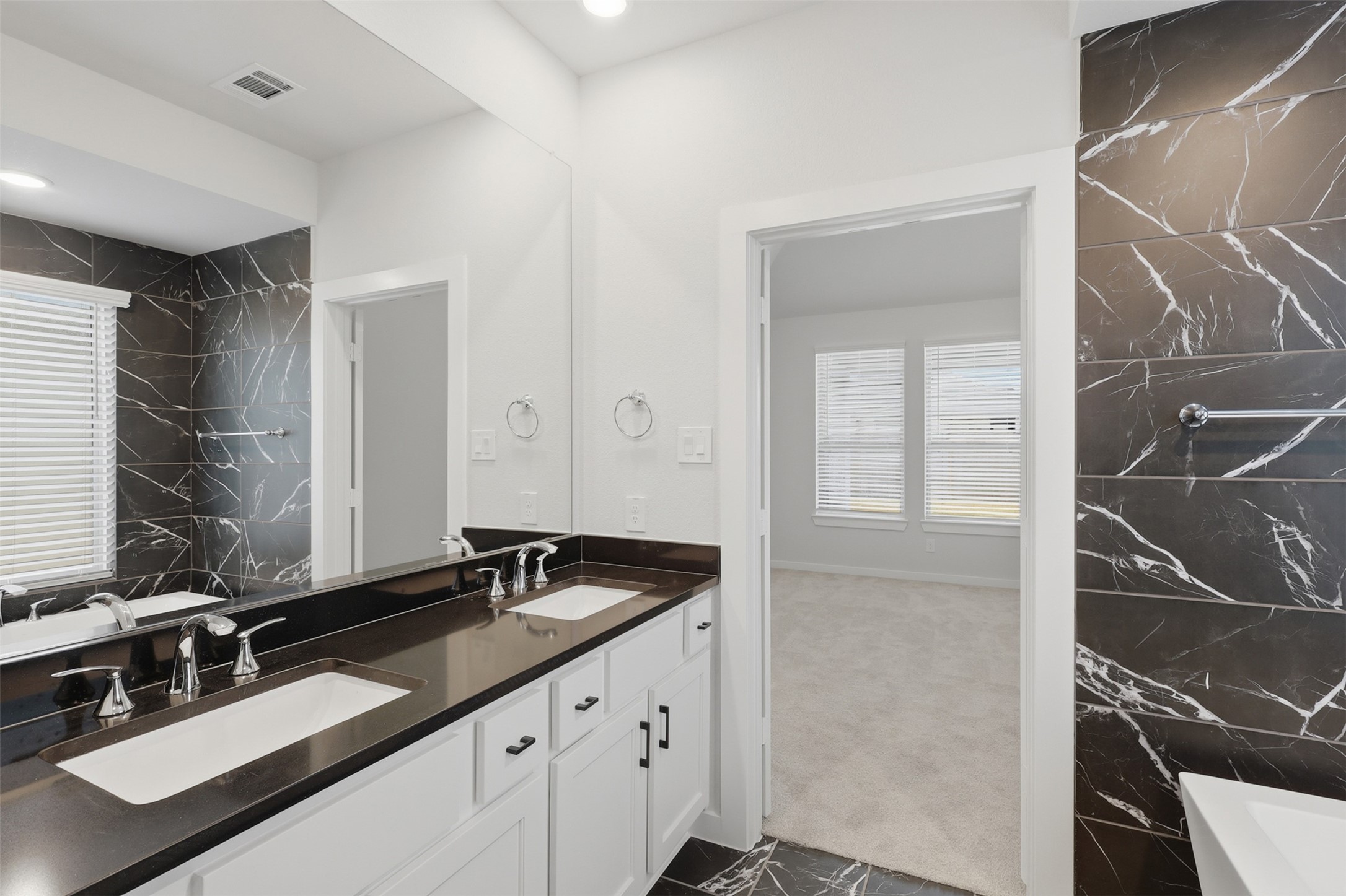 5011 Bowen Prairie Drive Property Photo 16