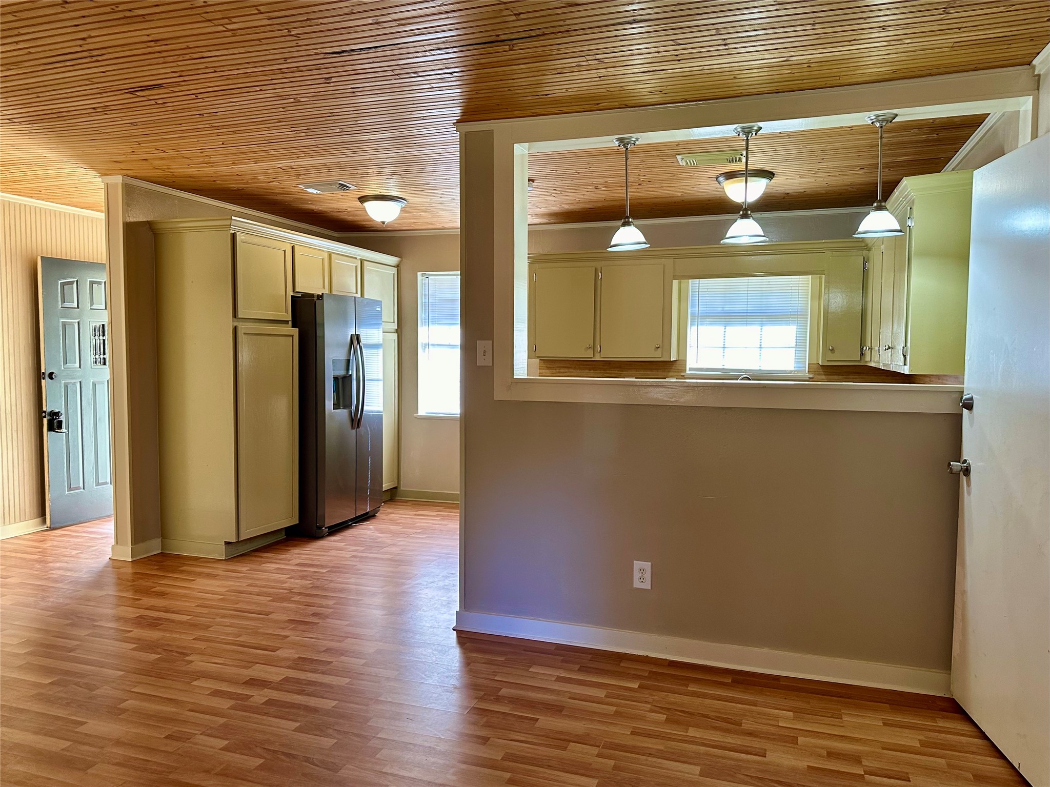 133 County Road 1028 Property Photo 4