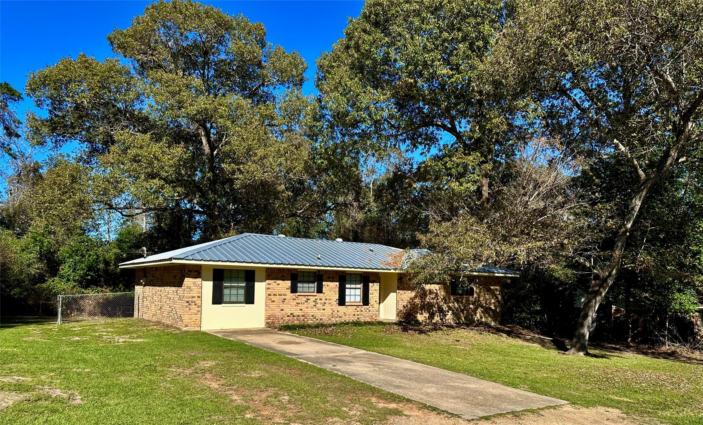 133 County Road 1028 Property Photo 10
