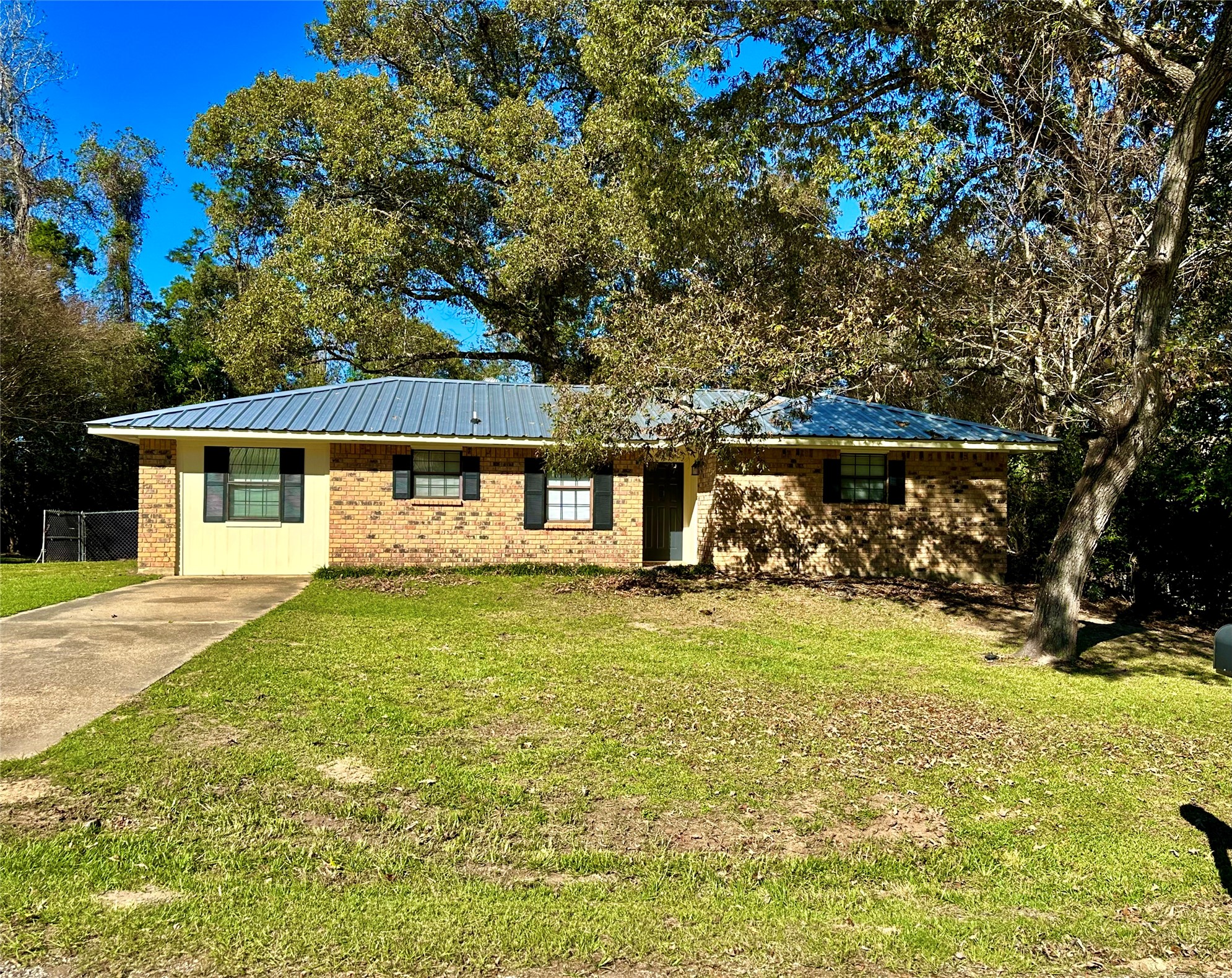 133 County Road 1028 Property Photo 11