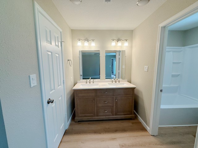 12839 Labelle Lane Property Photo 16