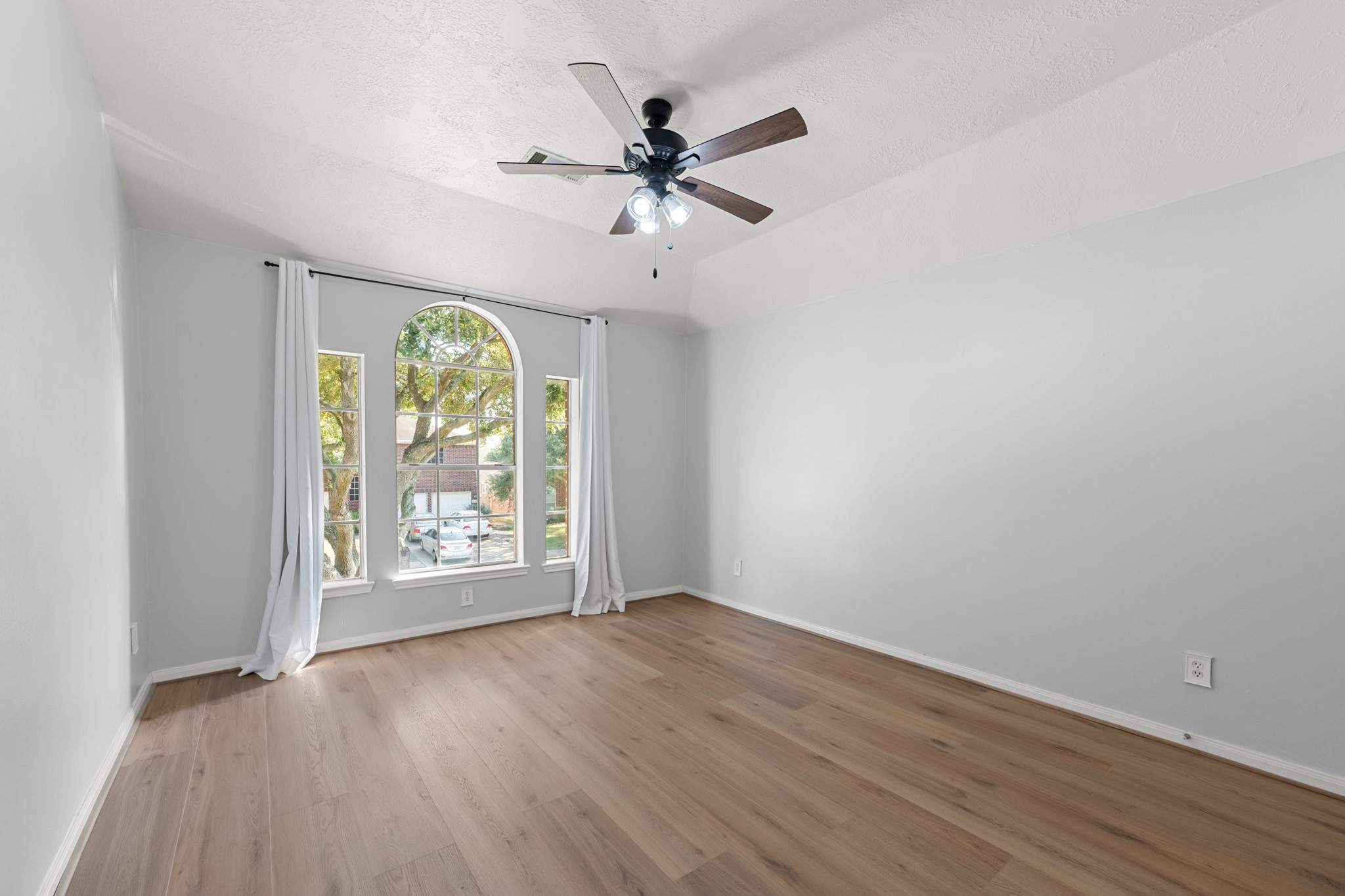 20322 Sabal Palms Drive Property Photo 28