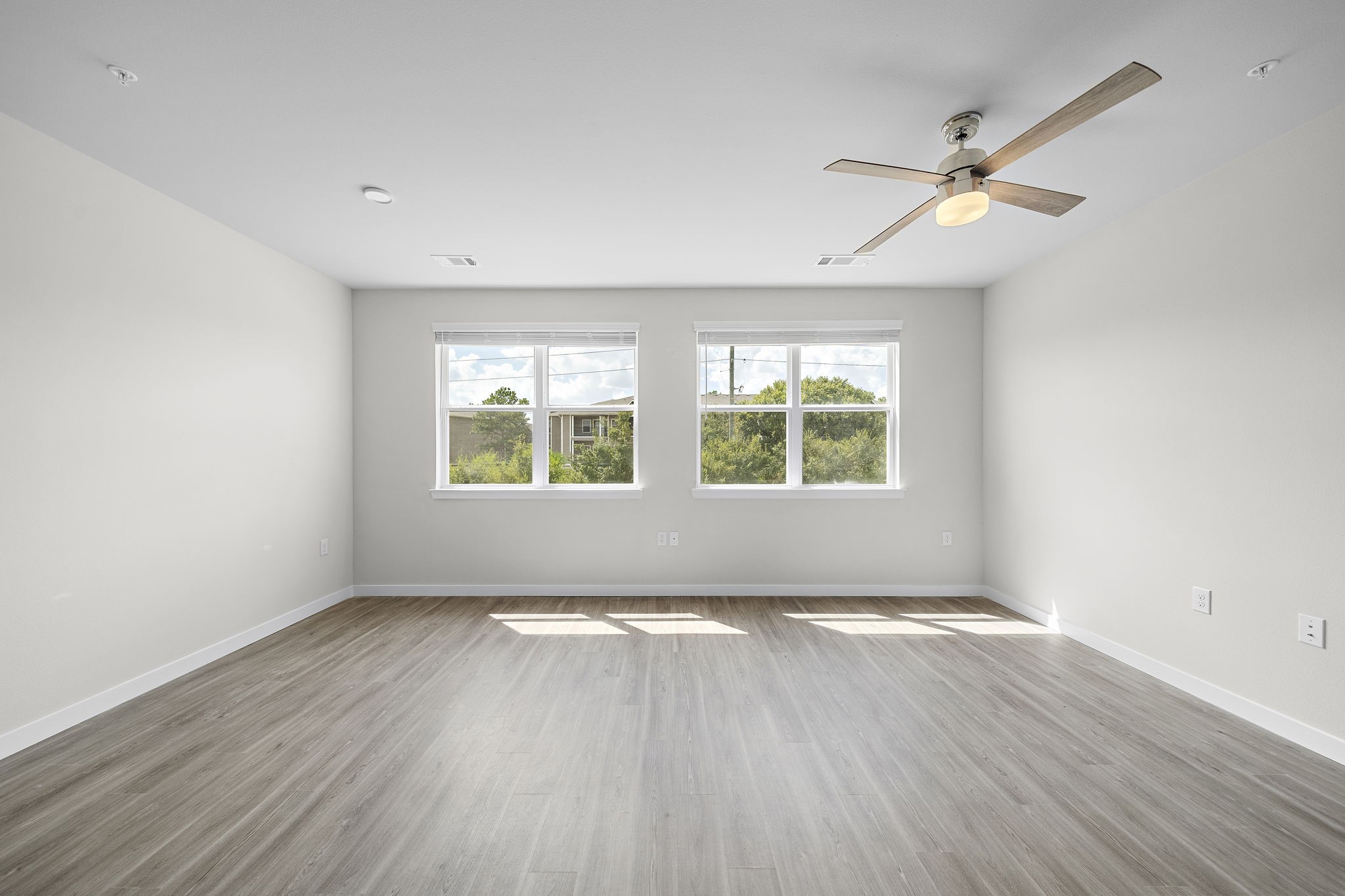 2555 Fm 2920 Road B1 Property Photo 4