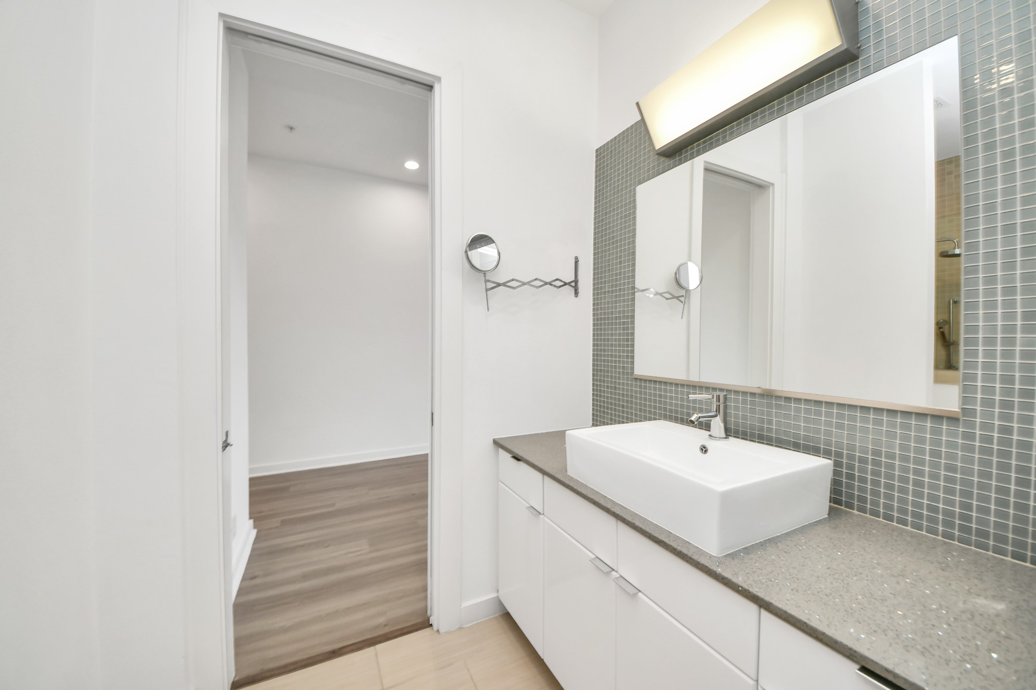 207 Pierce Street 301 Property Photo 23