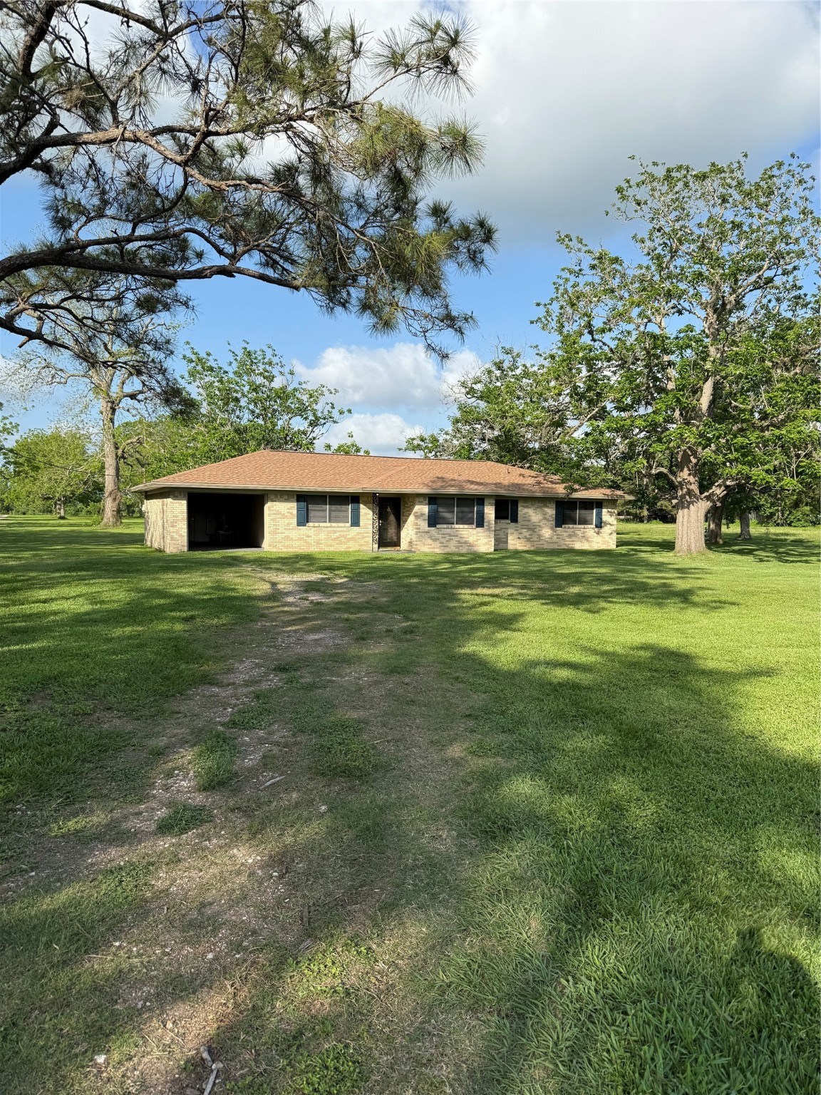 9639 Fm 524 Property Photo