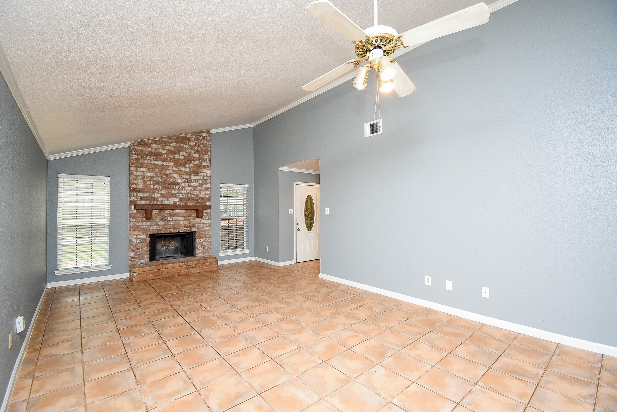 1102 Ashdale Drive Property Photo 9