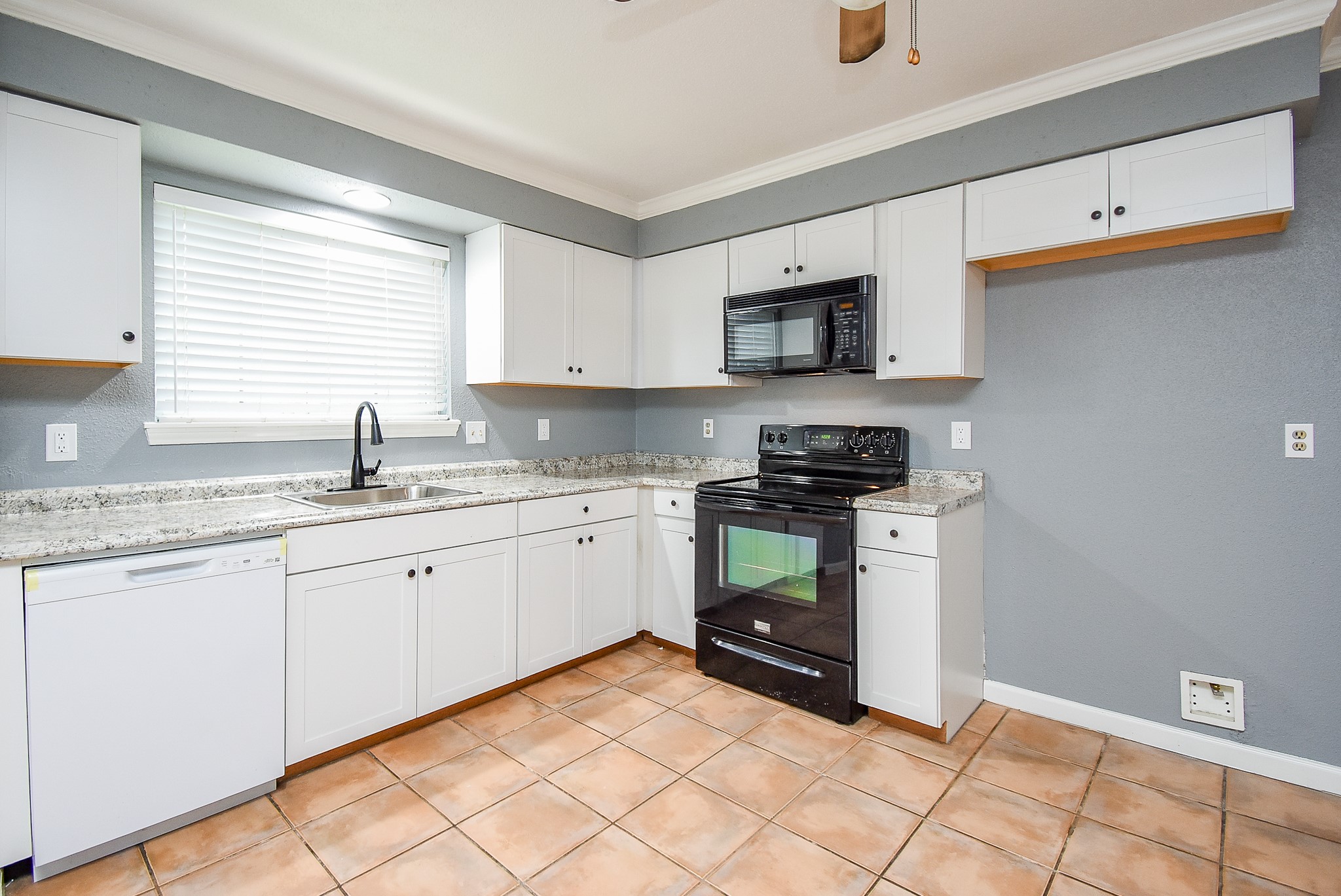 1102 Ashdale Drive Property Photo 14