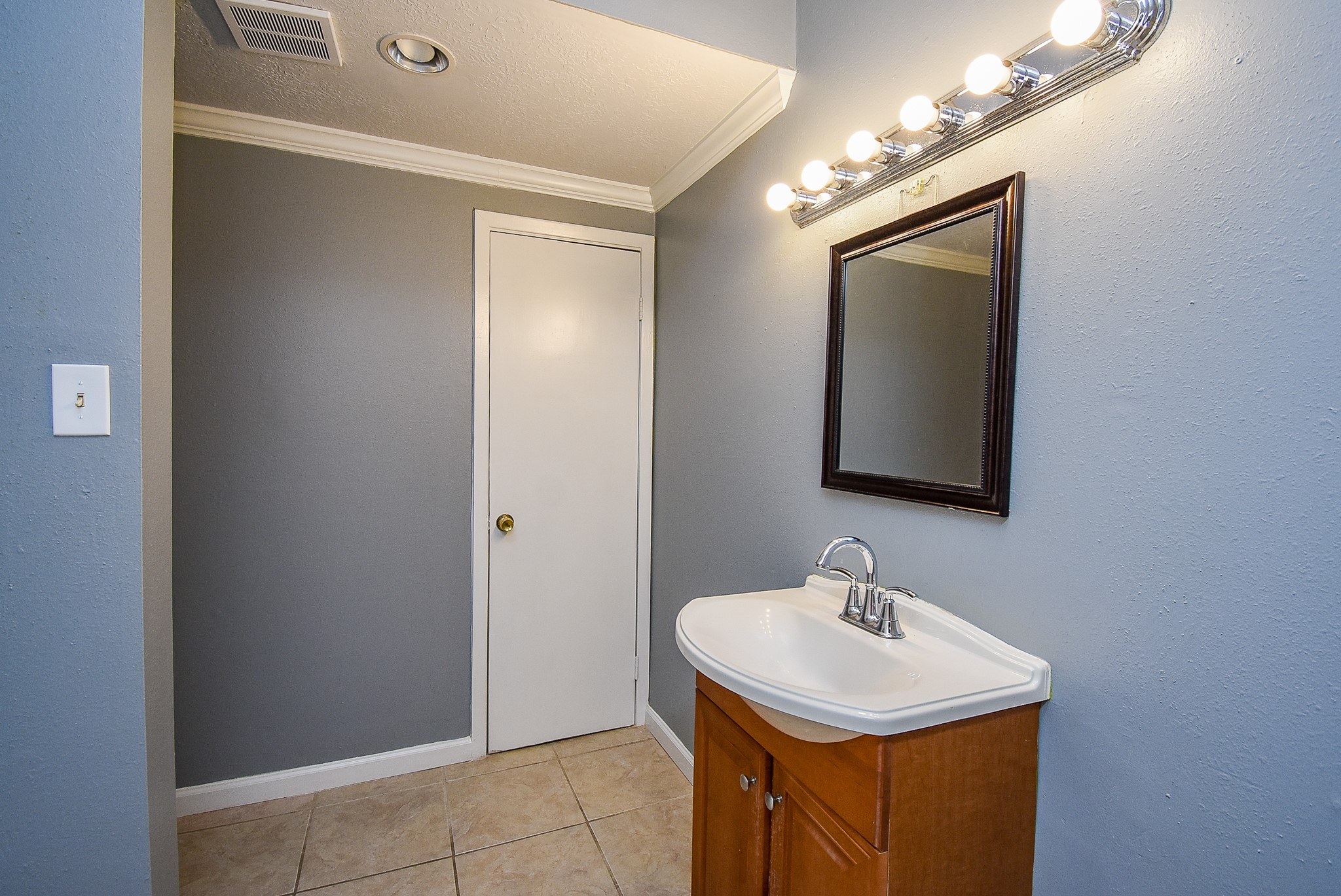 1102 Ashdale Drive Property Photo 23