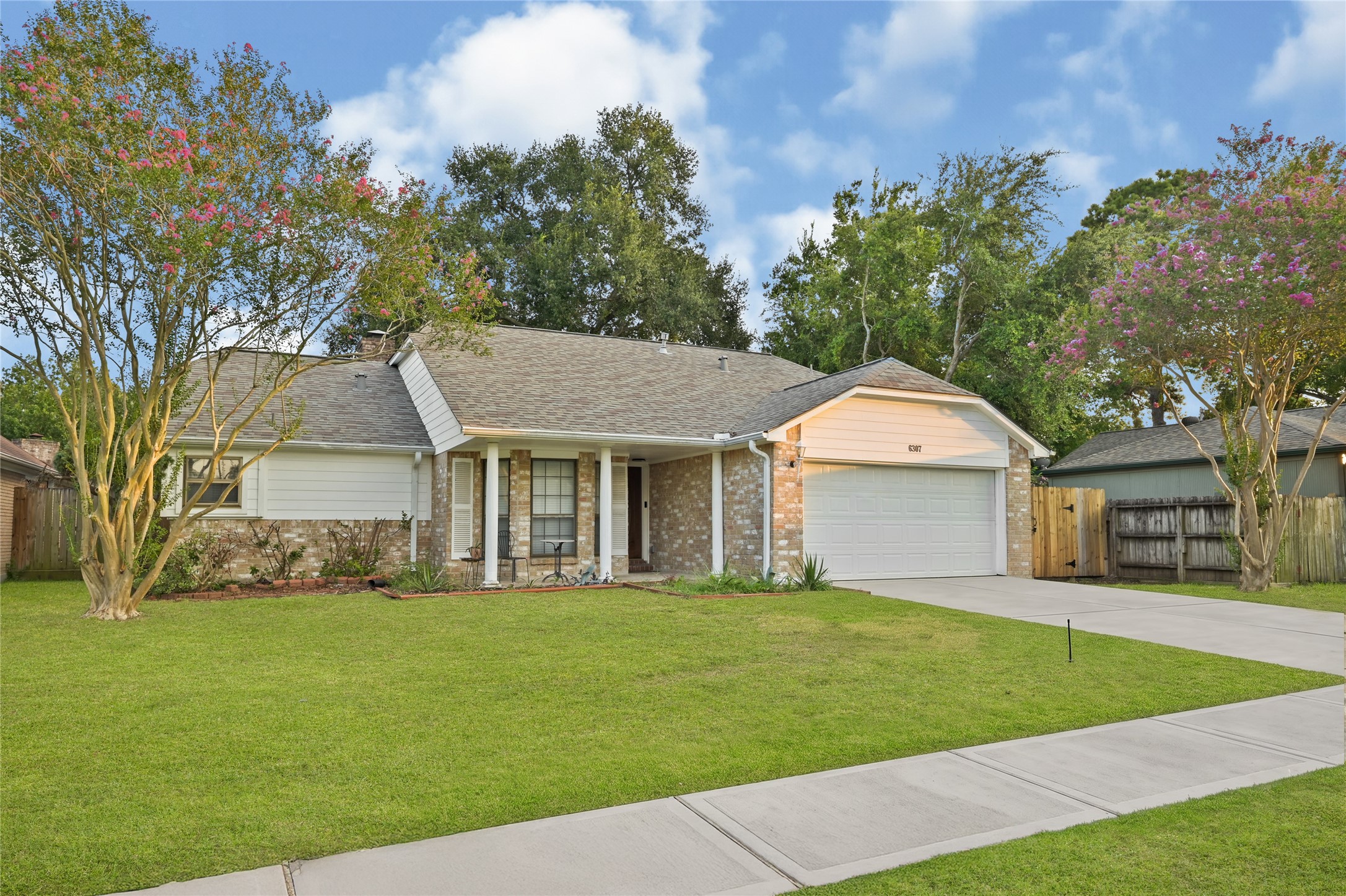 6307 Woodland Forest Drive Property Photo 1
