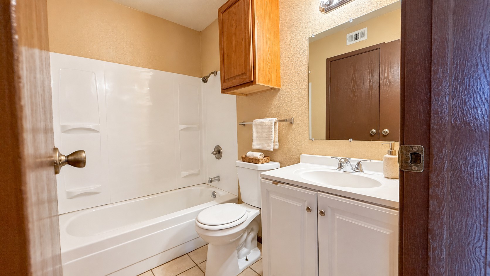 13480 S Thorntree Drive 316 Property Photo 4