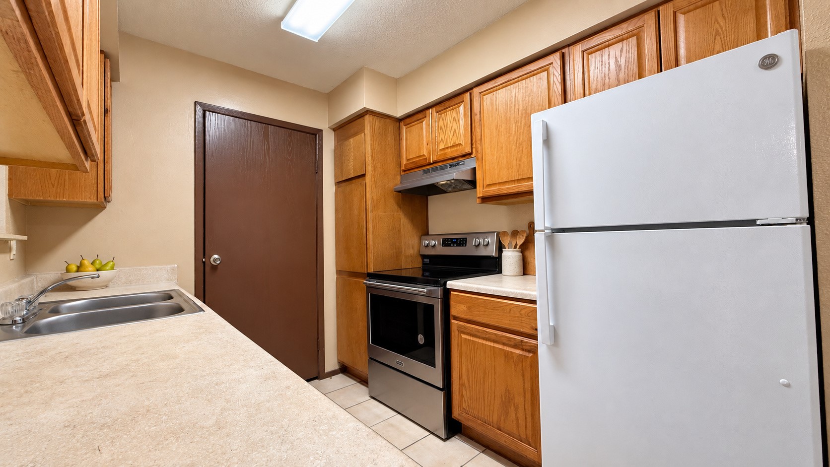 13480 S Thorntree Drive 316 Property Photo 5