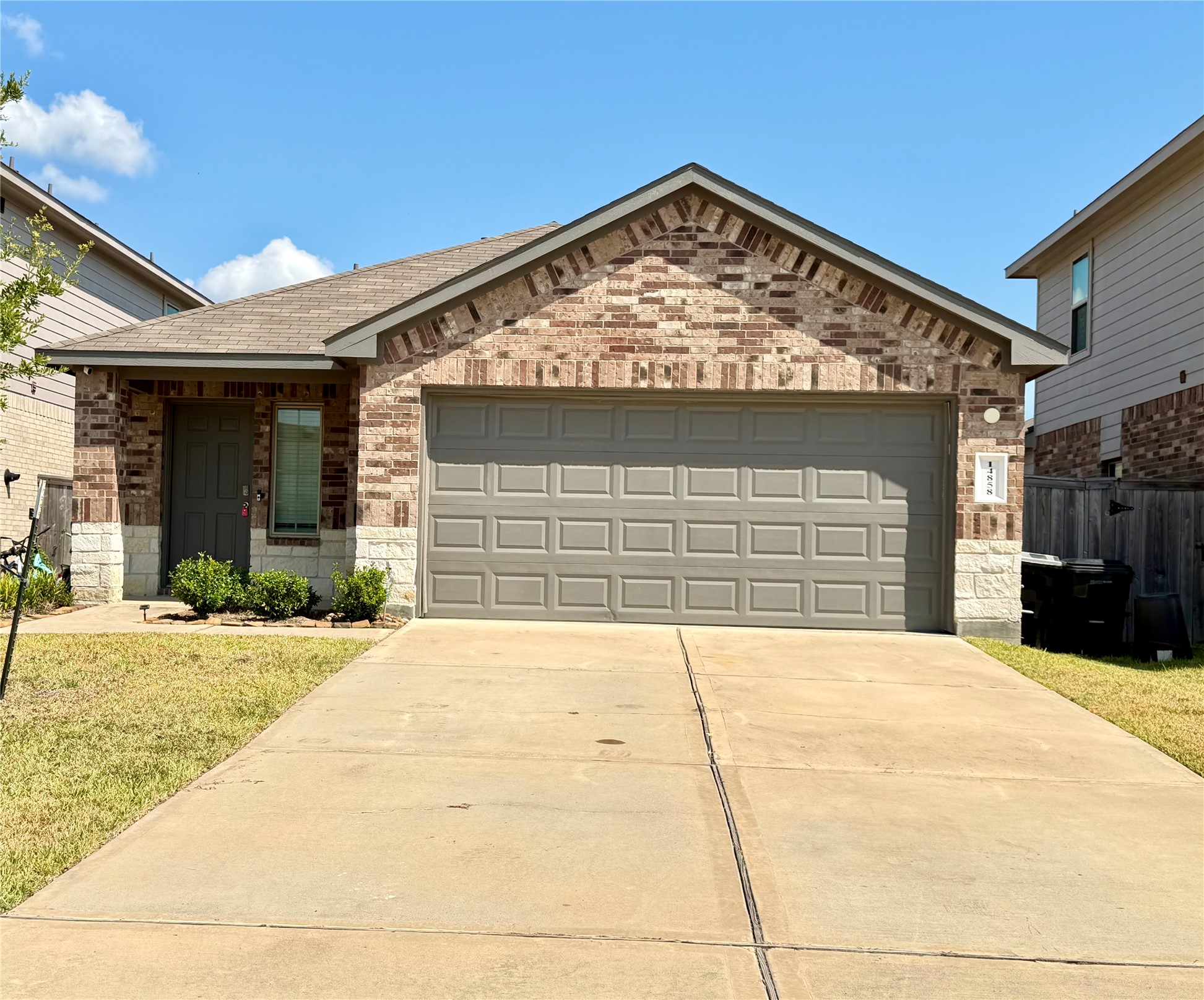 14858 Cypress Hollow Drive Property Photo 1