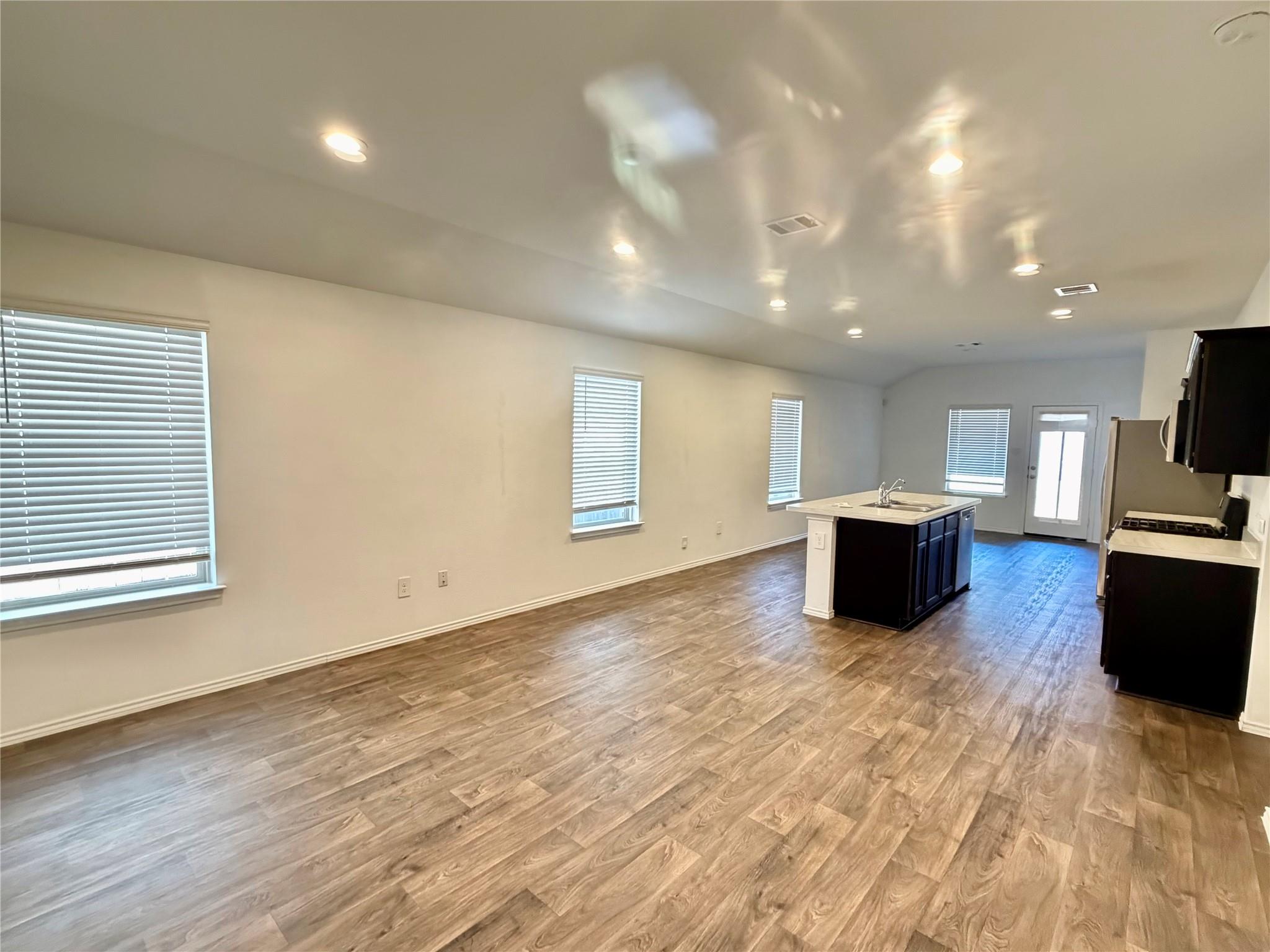 14858 Cypress Hollow Drive Property Photo 4