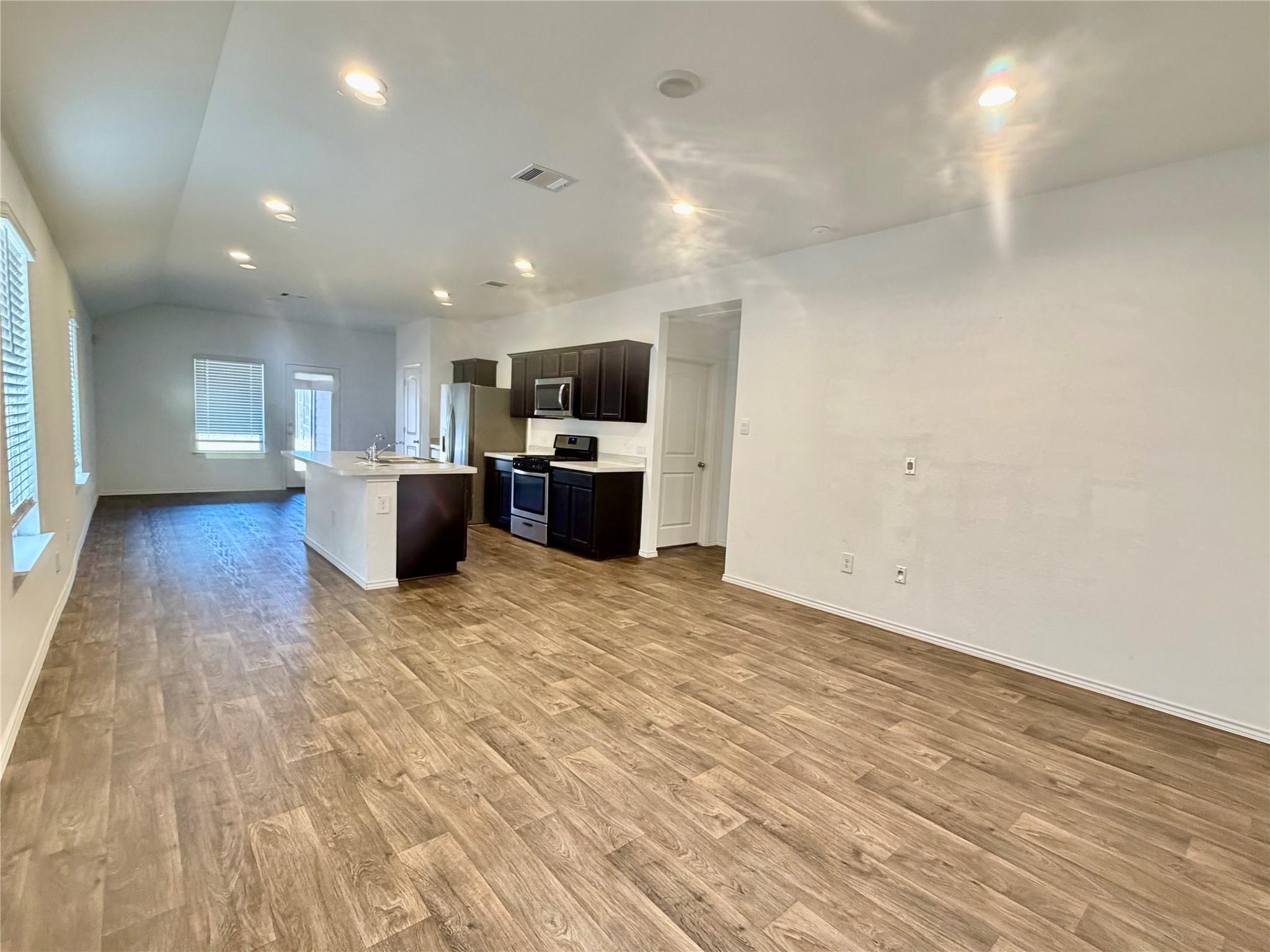 14858 Cypress Hollow Drive Property Photo 5