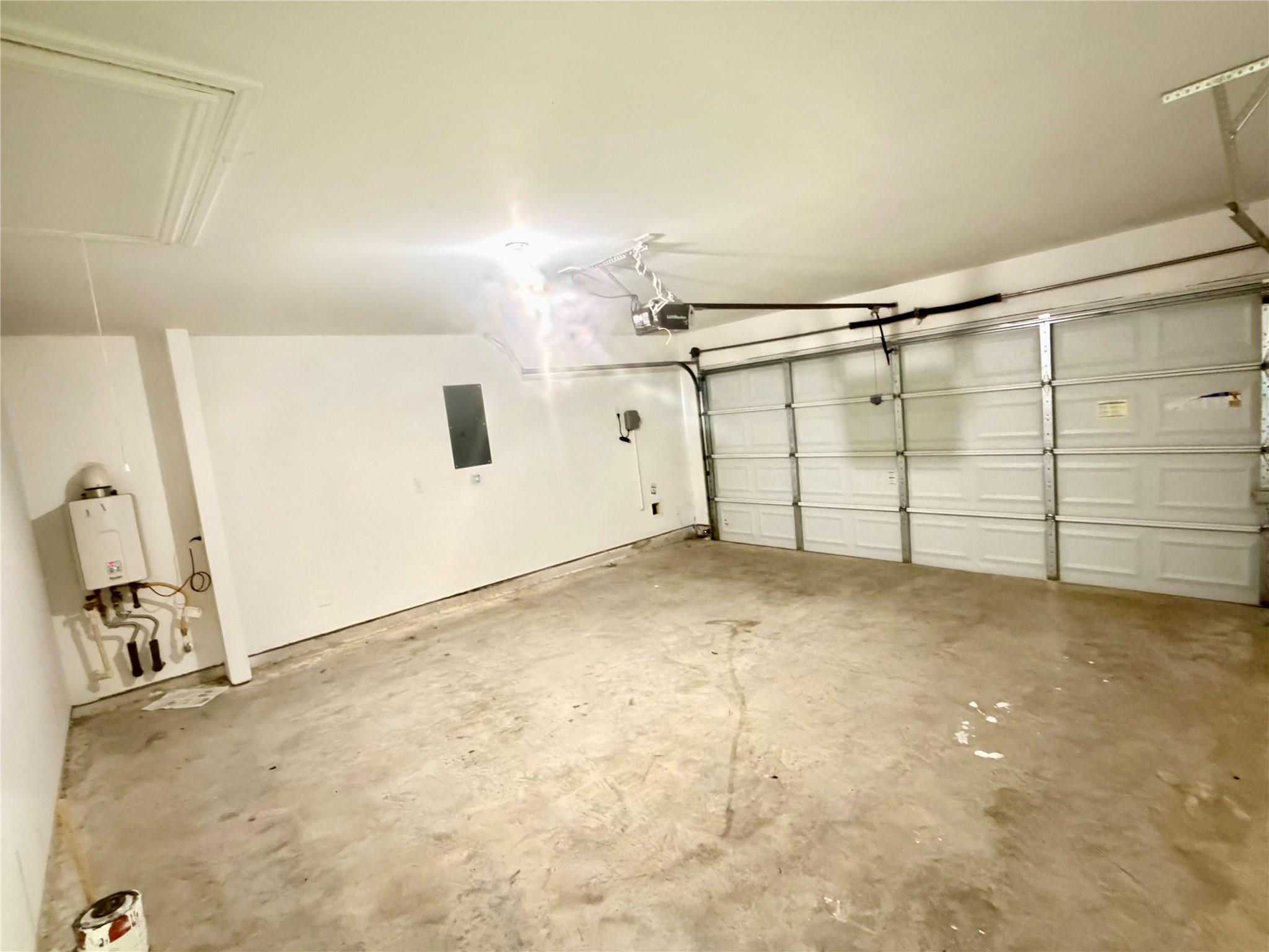 14858 Cypress Hollow Drive Property Photo 11