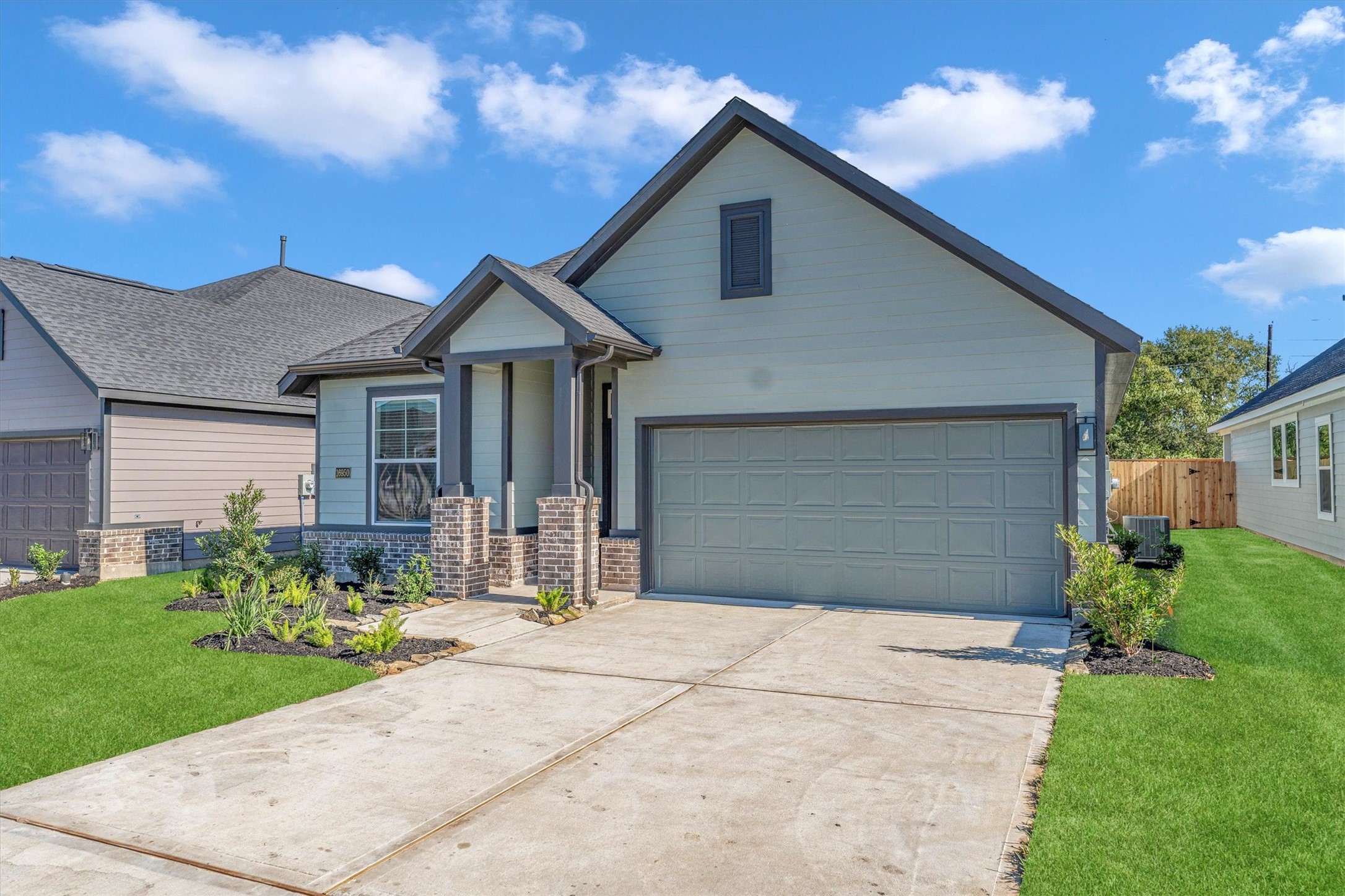 16019 Bishops Cap Way Property Photo