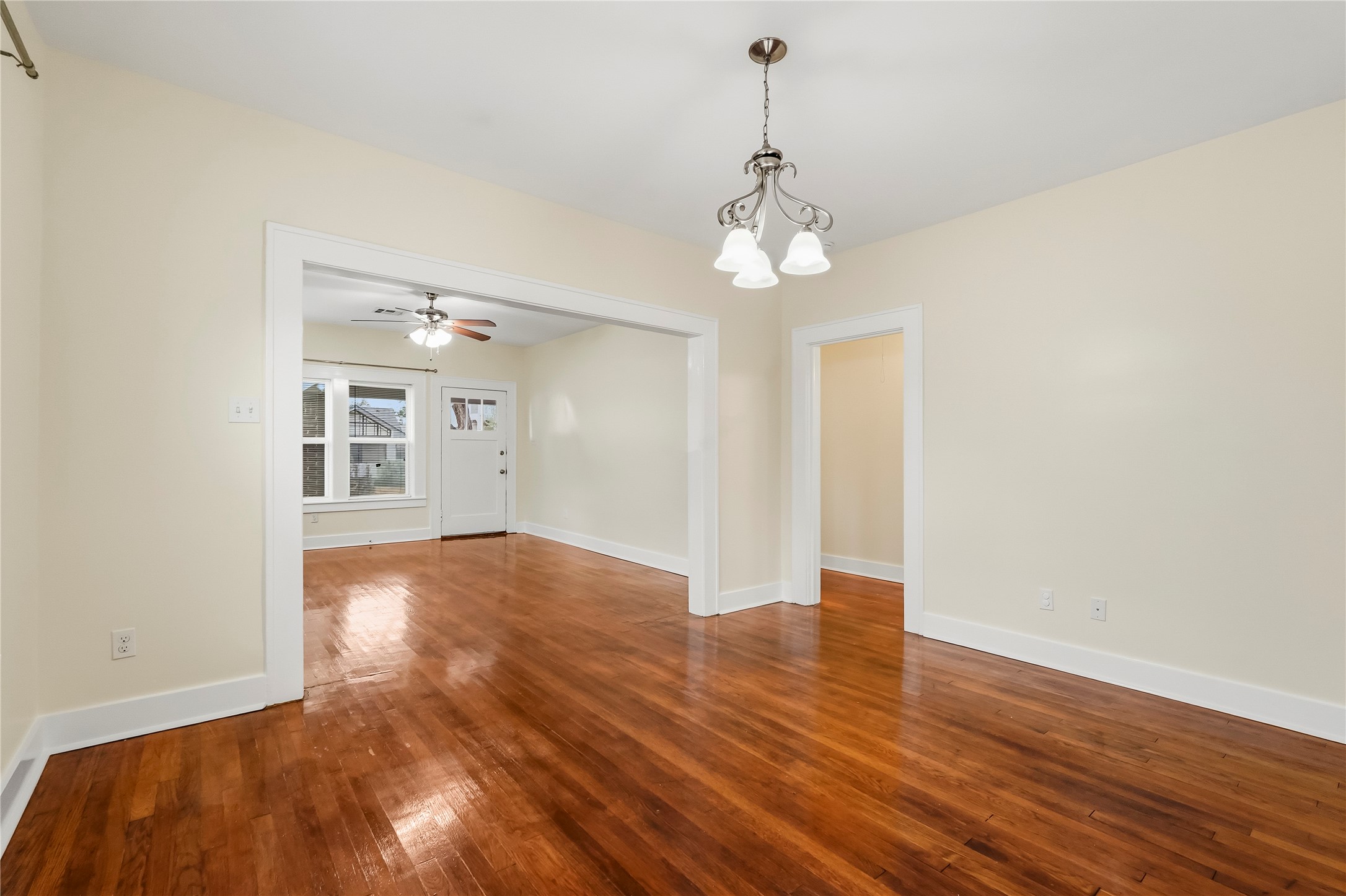 4616 Clay Street Property Photo 7