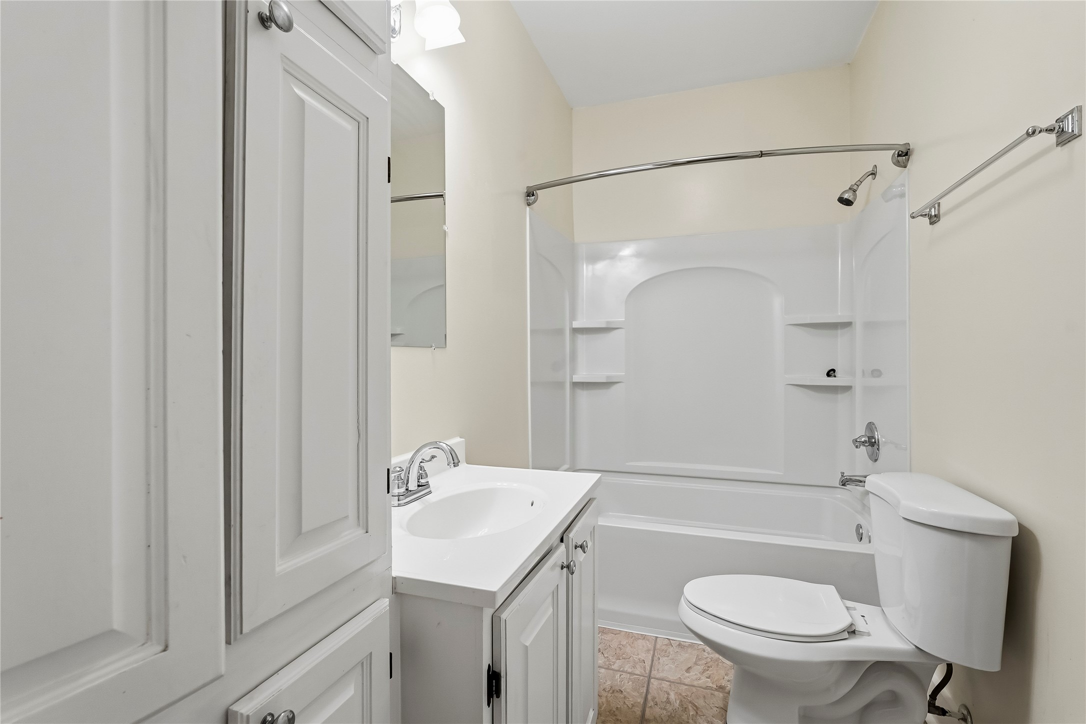 4616 Clay Street Property Photo 15