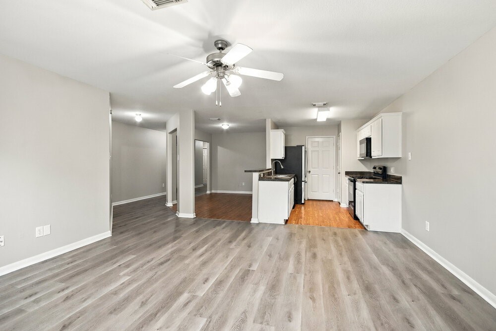 4326 Pecos River Drive Property Photo 4