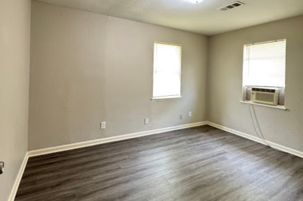 9325 Kentshire Drive B Property Photo 11