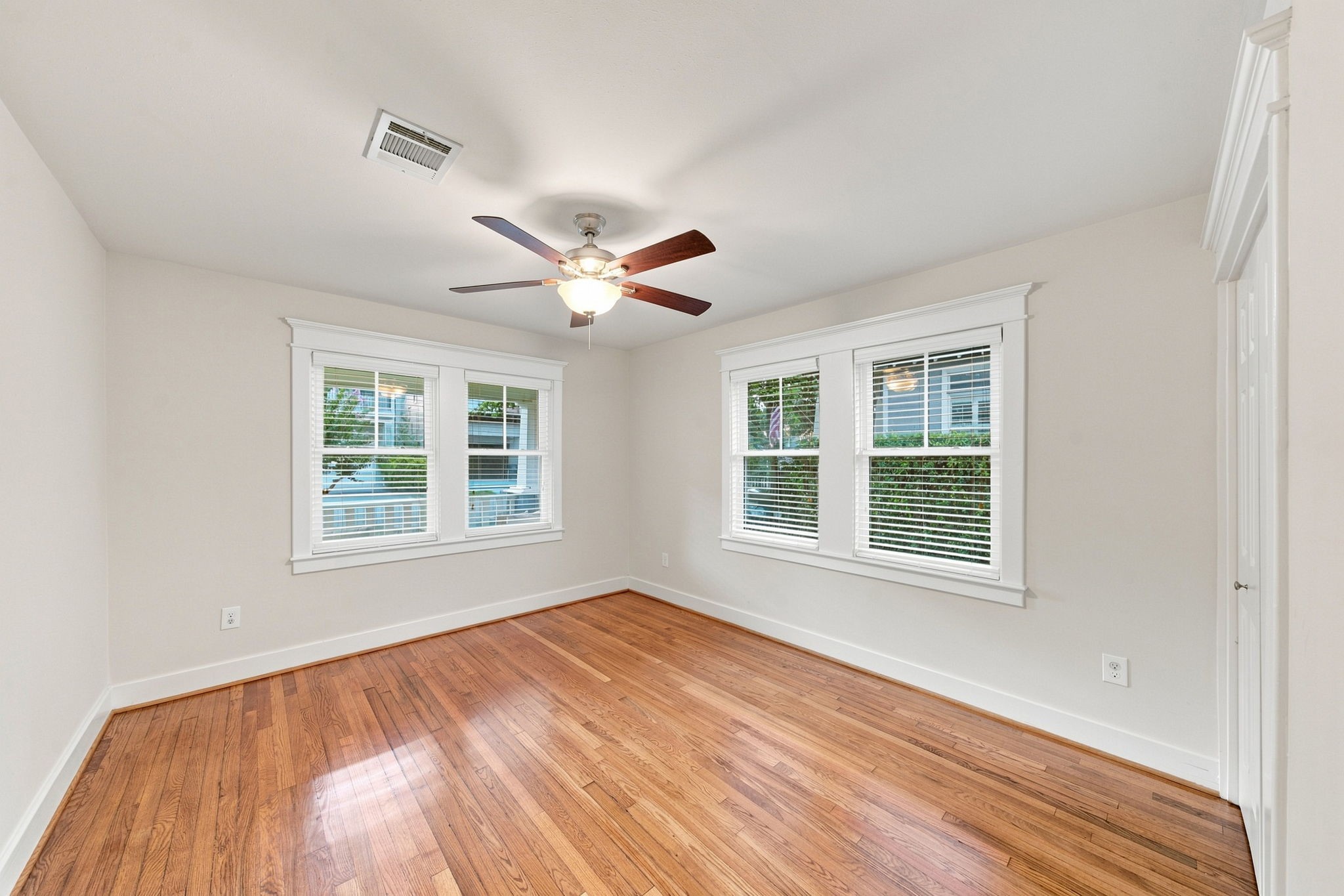 1329 Lawrence Street Property Photo 28