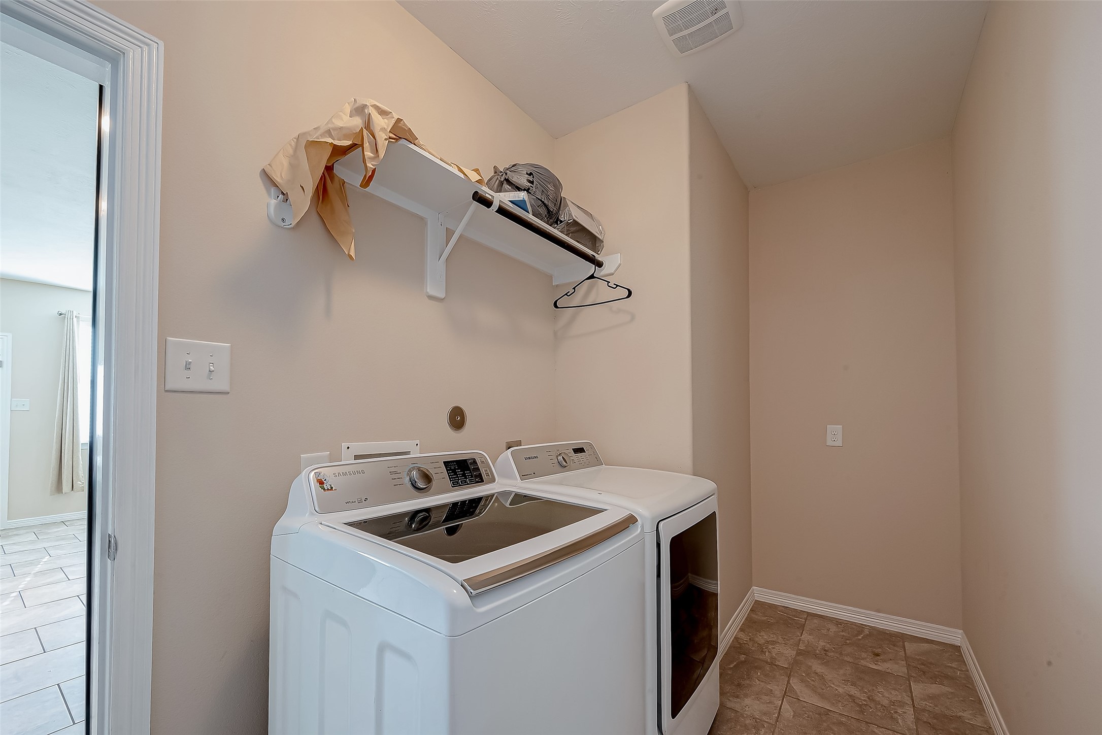 15923 Eldora Springs Court Property Photo 13
