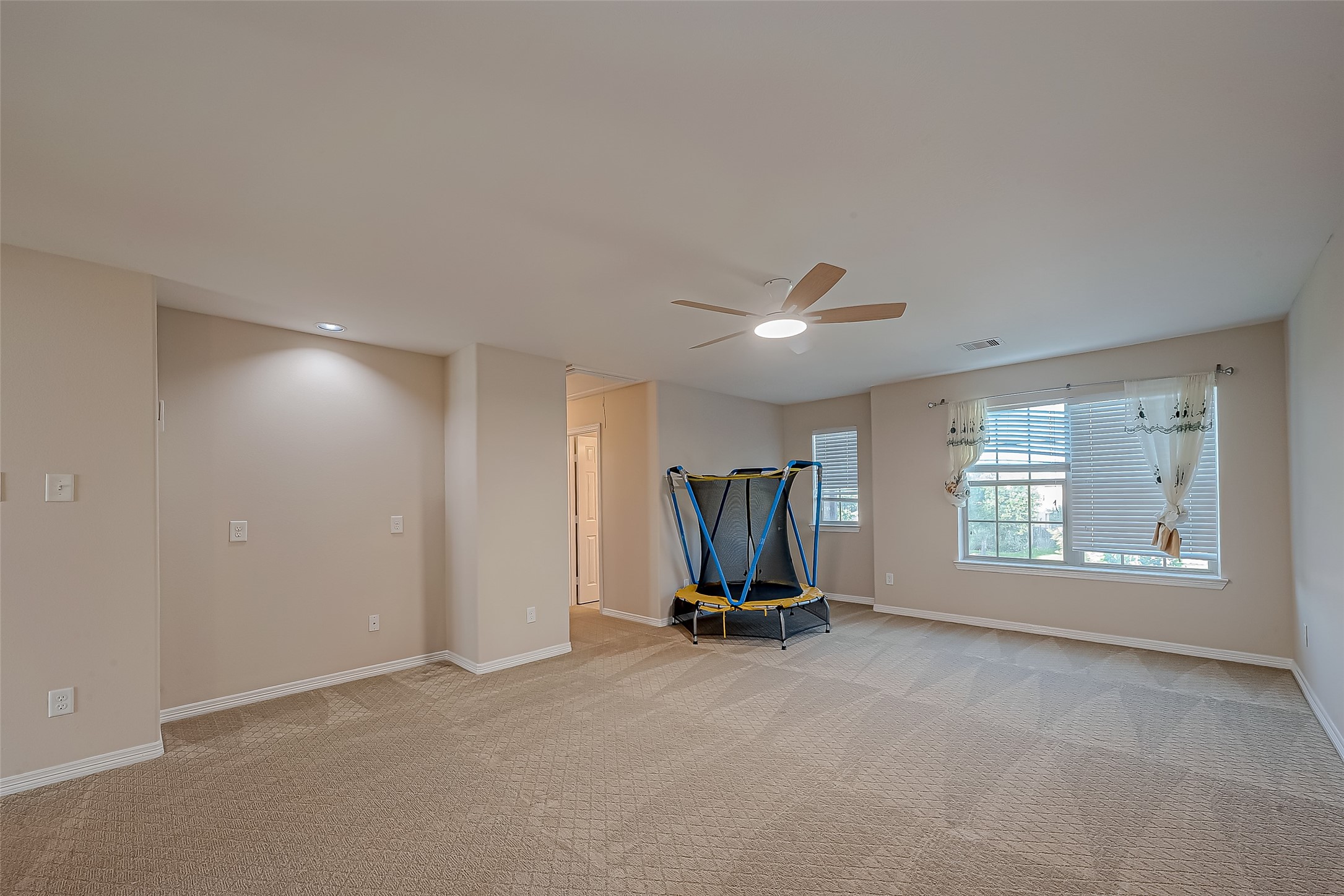 15923 Eldora Springs Court Property Photo 31