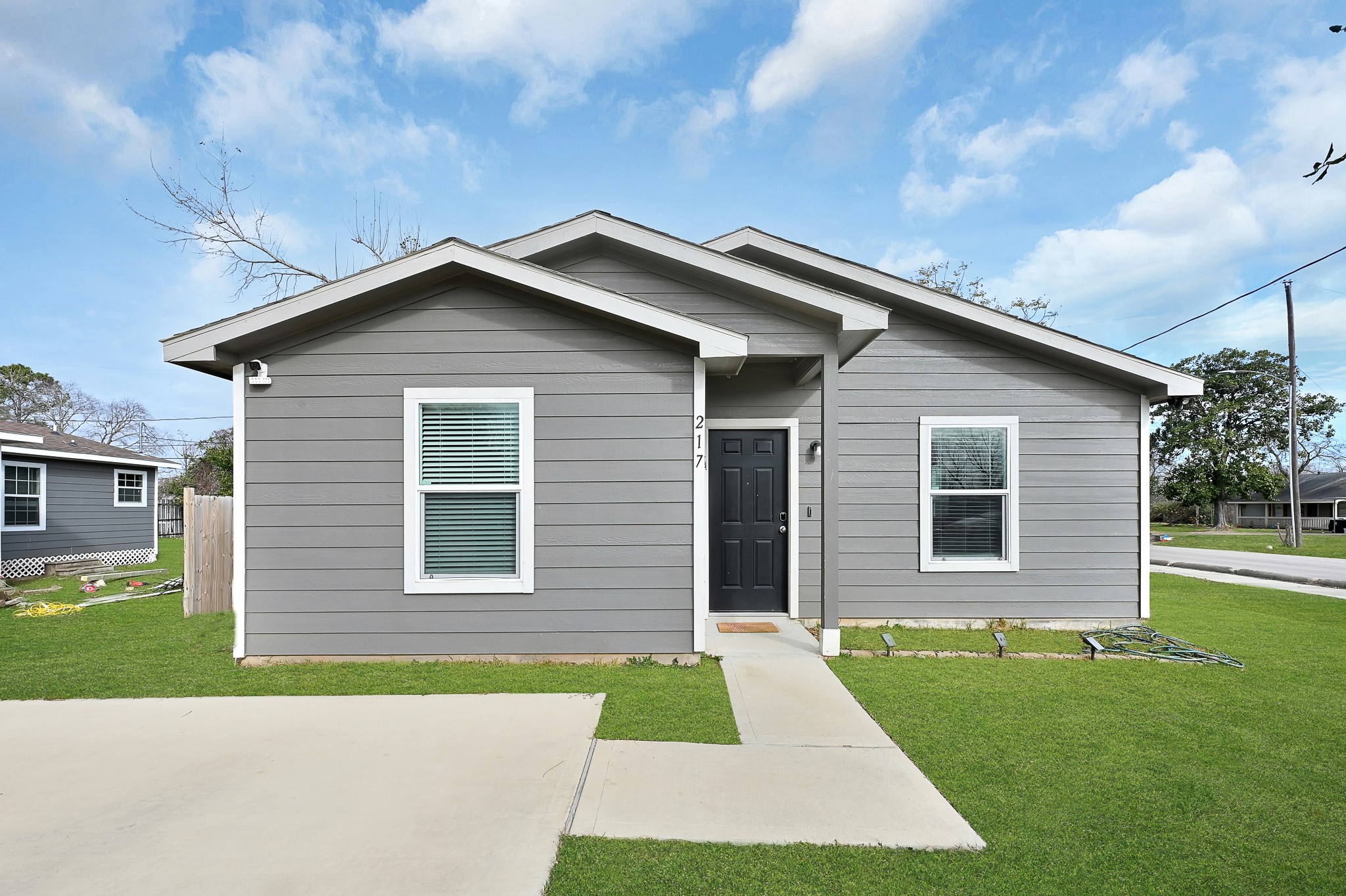 217 Gans Street Property Photo 1