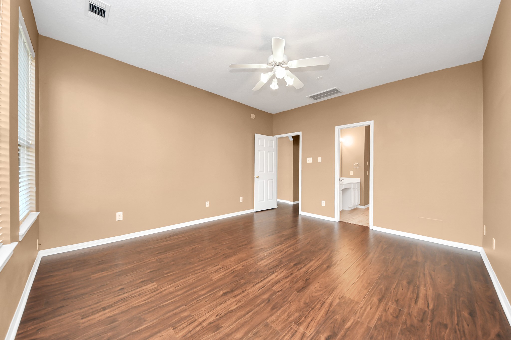 4703 Zachary Lane Property Photo 11