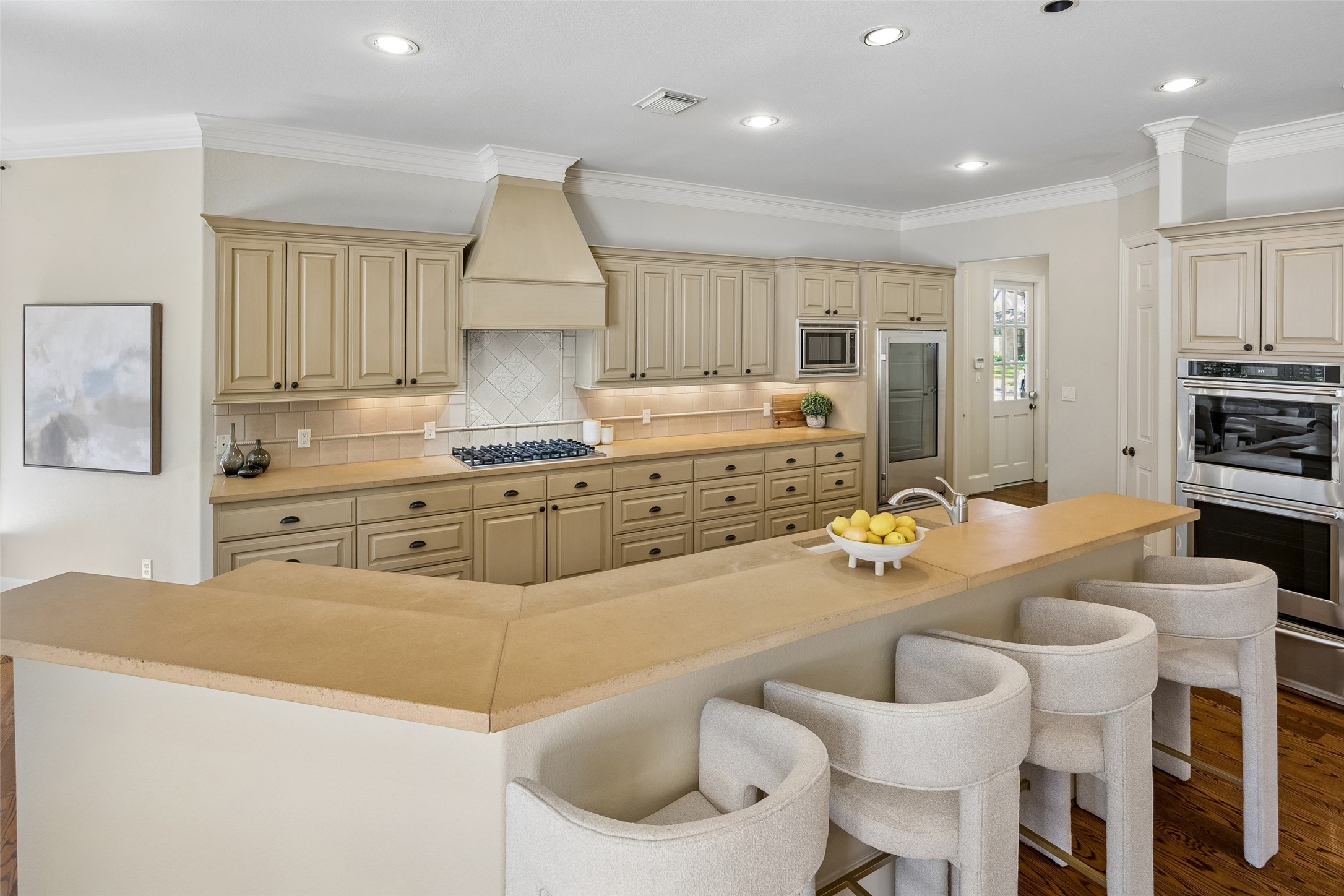 6261 Burgoyne Road Property Photo 3