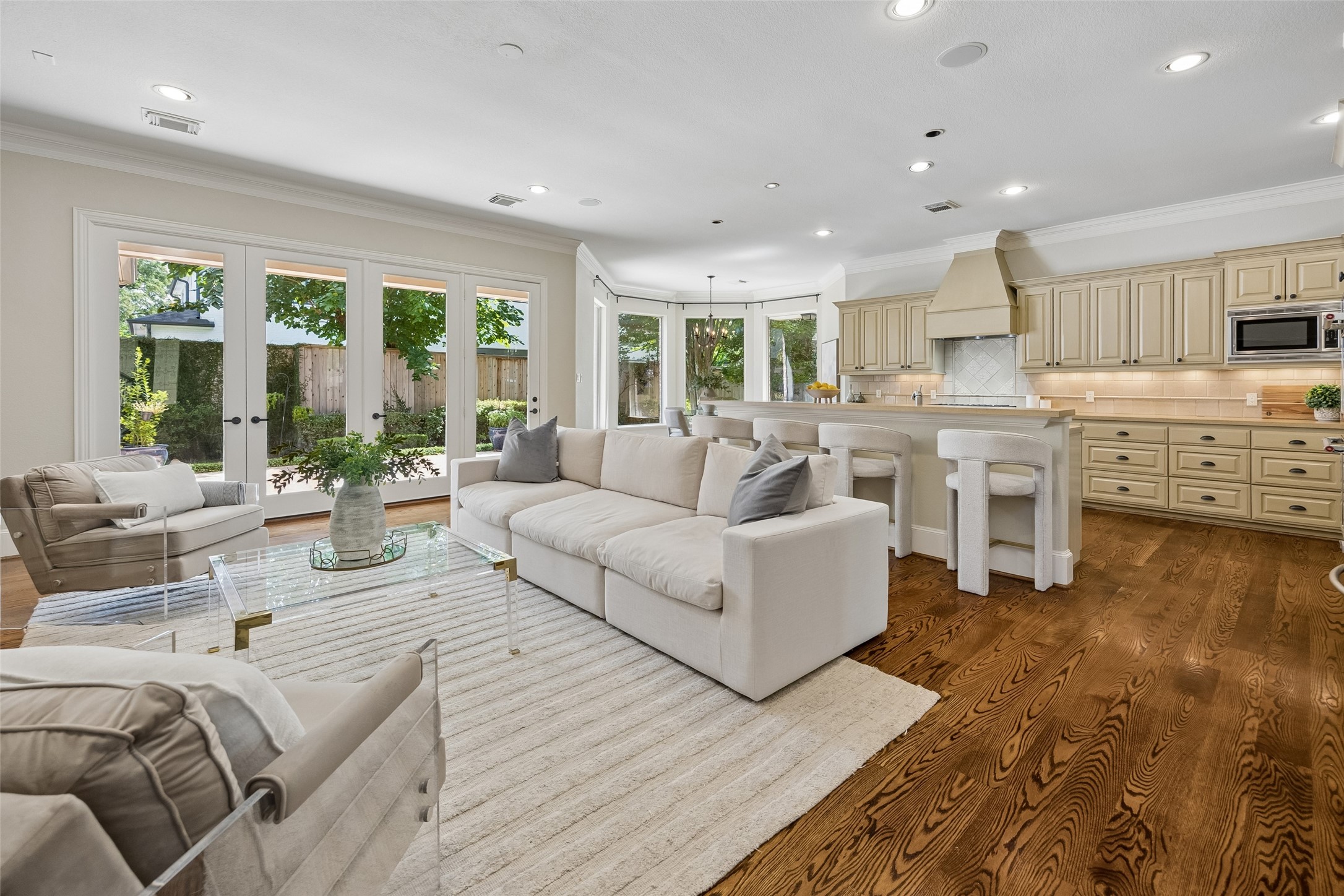 6261 Burgoyne Road Property Photo 16