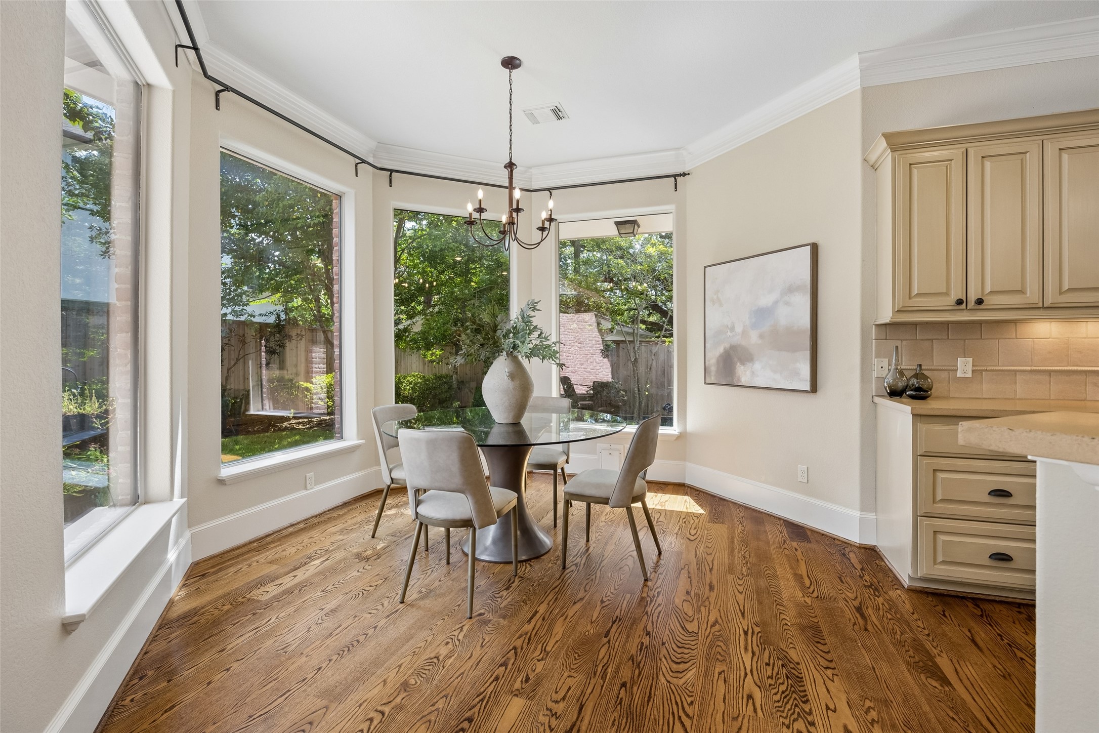 6261 Burgoyne Road Property Photo 21