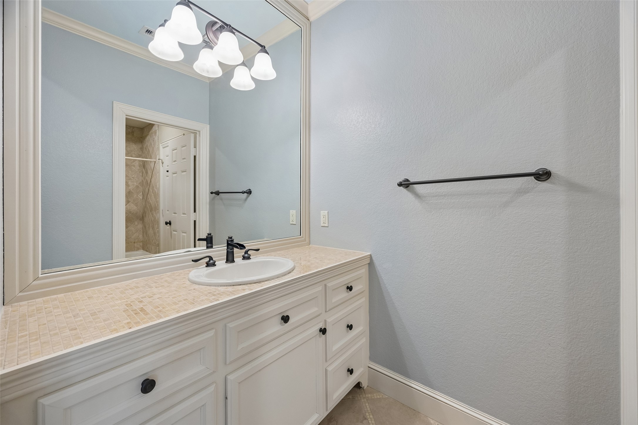 6261 Burgoyne Road Property Photo 35